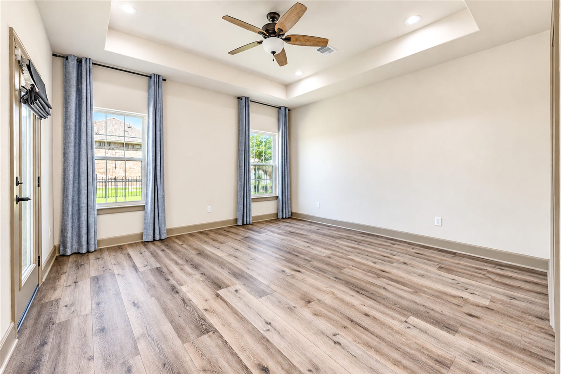 101 Hillsborough Drive W, Montgomery, TX 77356 101 Hillsborough Drive W, Montgomery, TX 77356