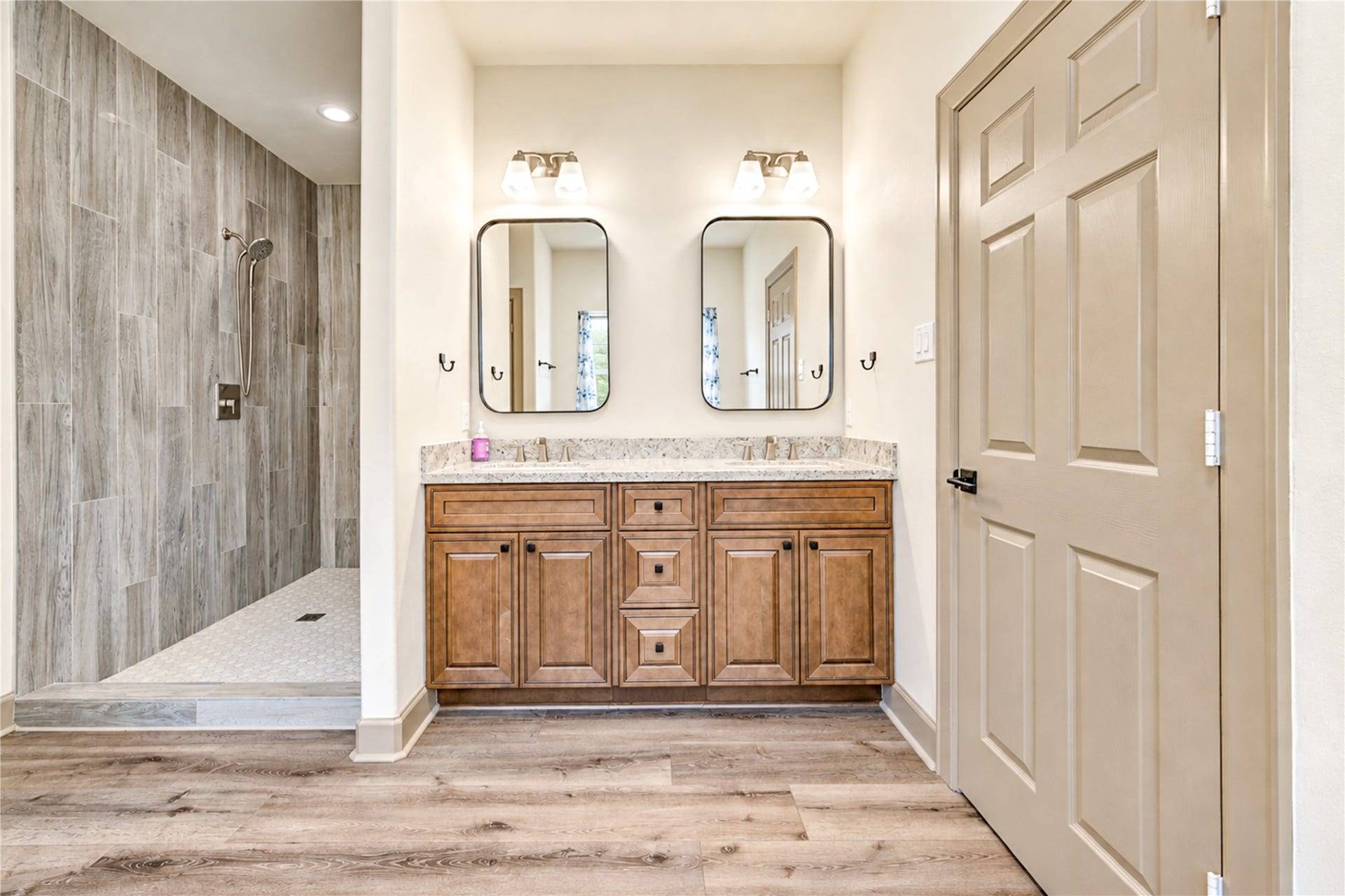 101 Hillsborough Drive W, Montgomery, TX 77356 101 Hillsborough Drive W, Montgomery, TX 77356