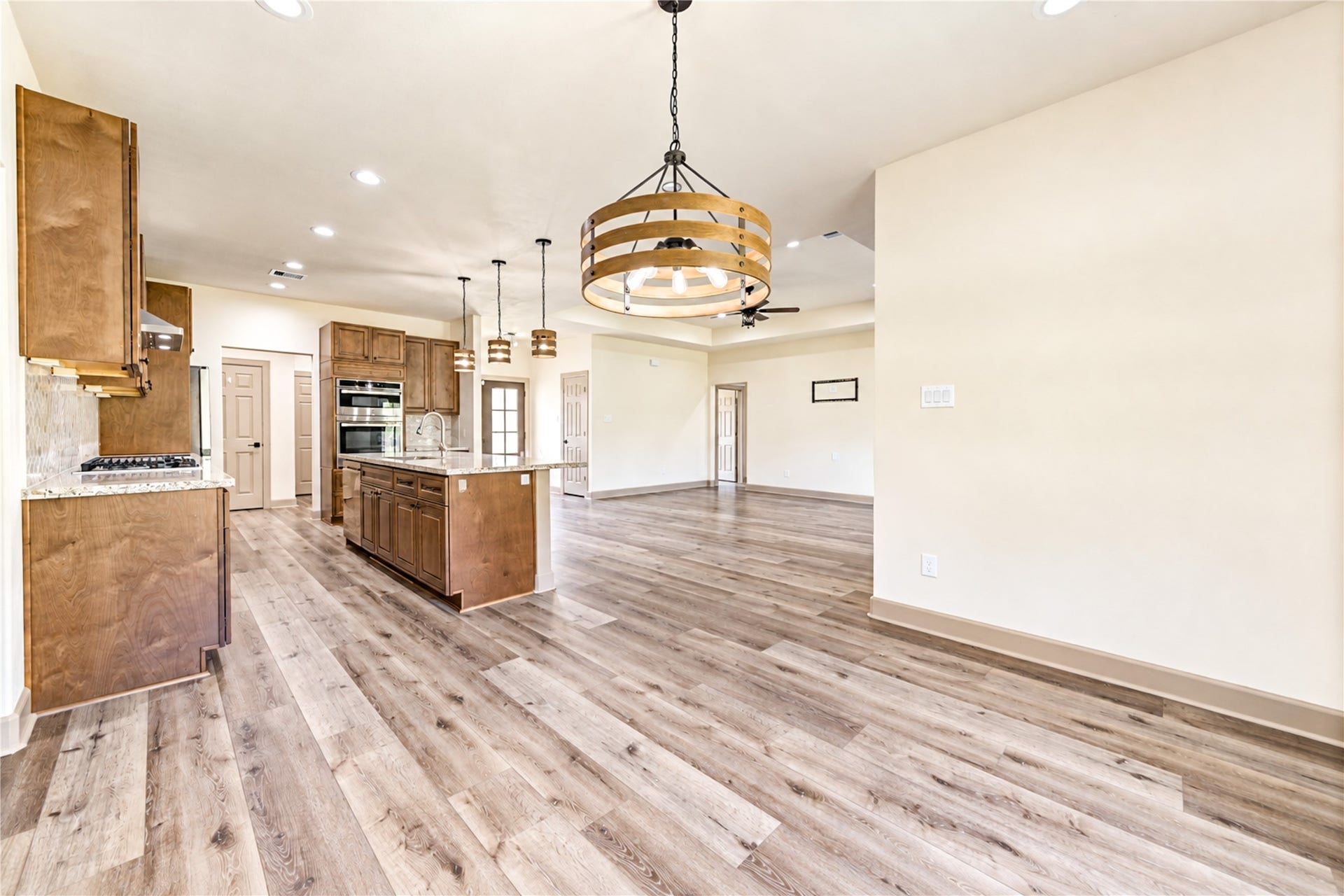 101 Hillsborough Drive W, Montgomery, TX 77356 101 Hillsborough Drive W, Montgomery, TX 77356