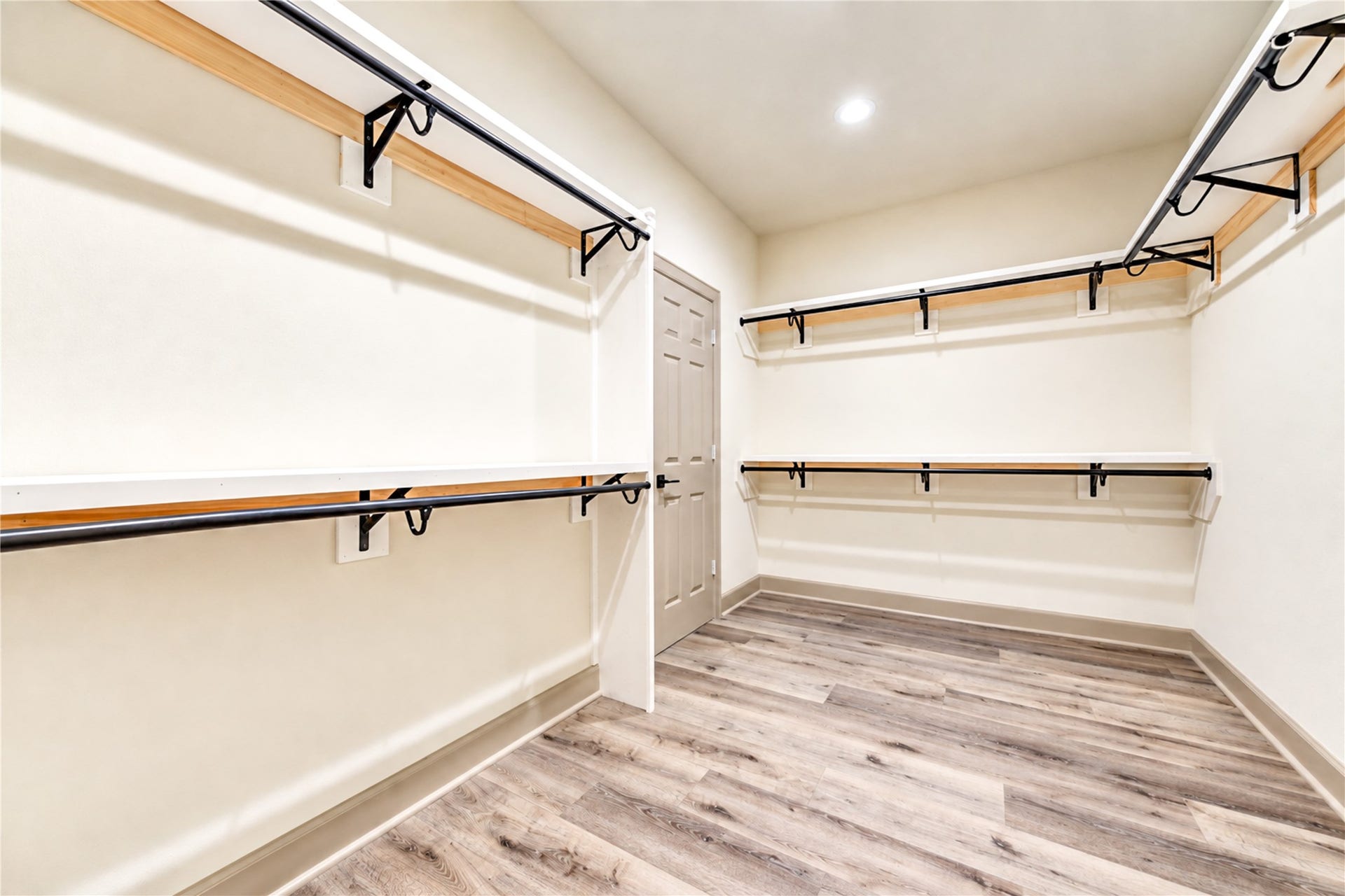 101 Hillsborough Drive W, Montgomery, TX 77356 101 Hillsborough Drive W, Montgomery, TX 77356