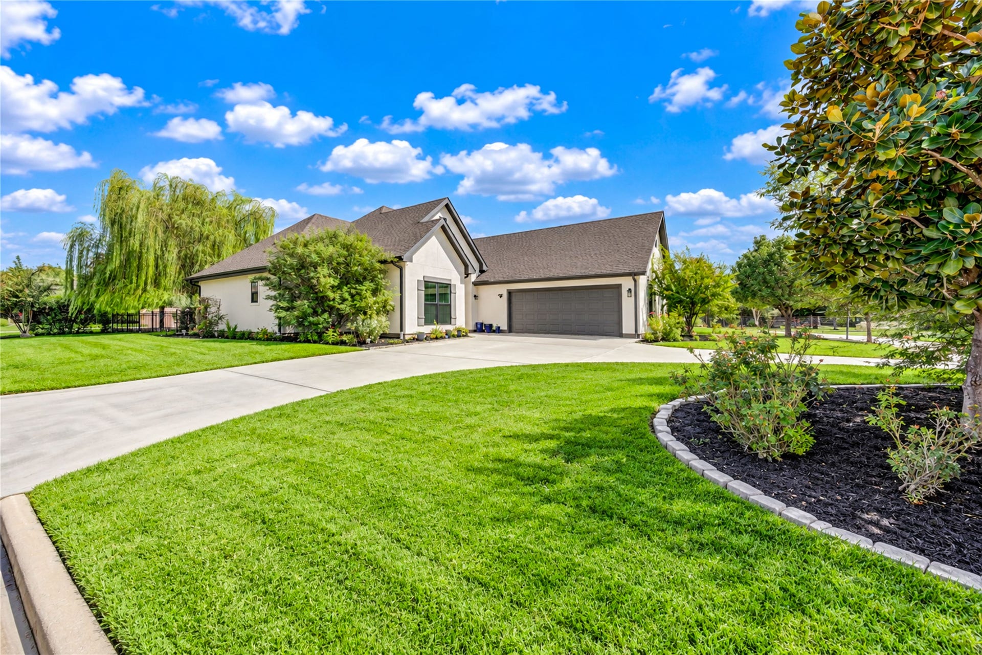 101 Hillsborough Drive W, Montgomery, TX 77356 101 Hillsborough Drive W, Montgomery, TX 77356
