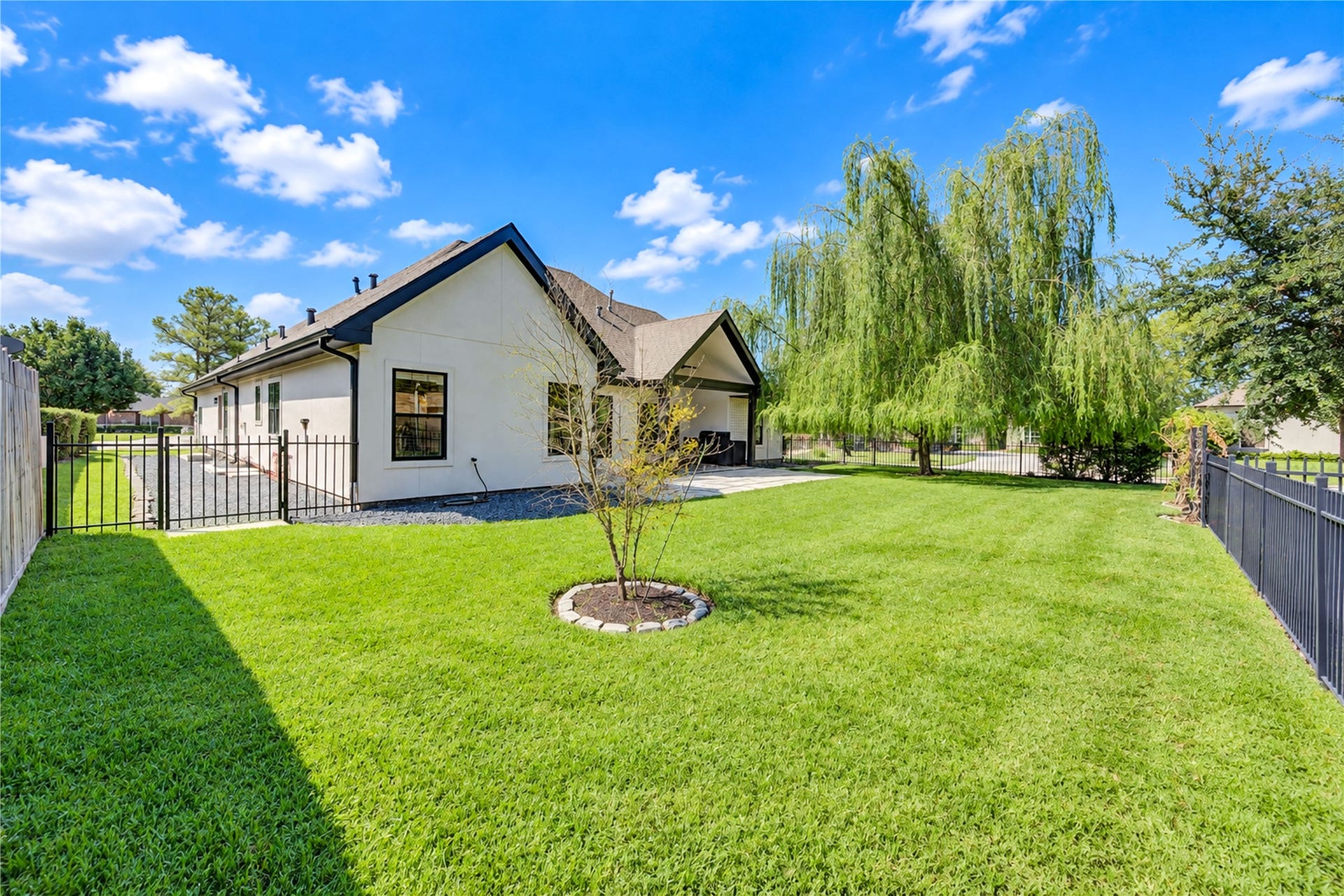 101 Hillsborough Drive W, Montgomery, TX 77356 101 Hillsborough Drive W, Montgomery, TX 77356
