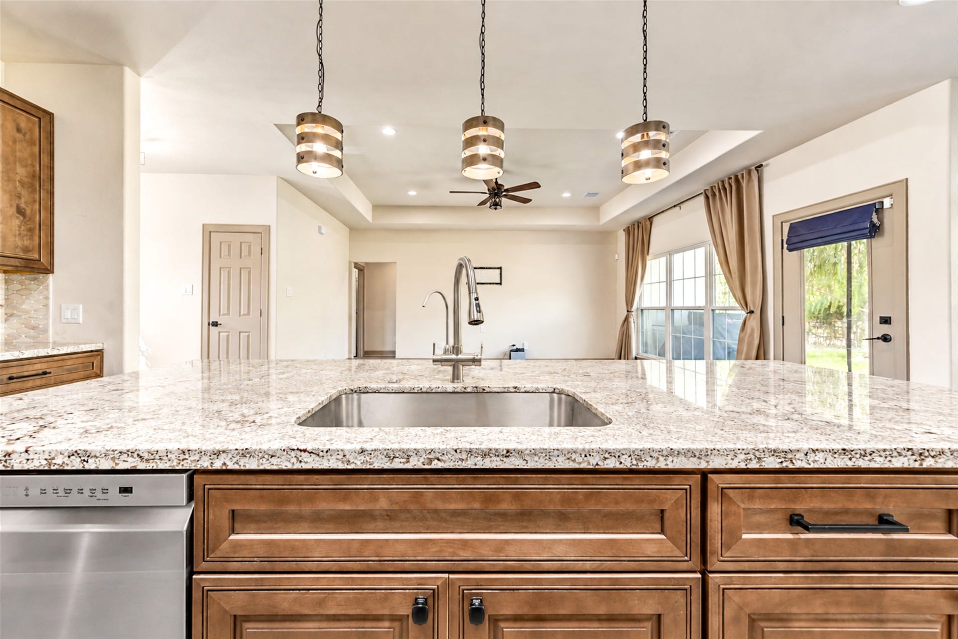 101 Hillsborough Drive W, Montgomery, TX 77356 101 Hillsborough Drive W, Montgomery, TX 77356