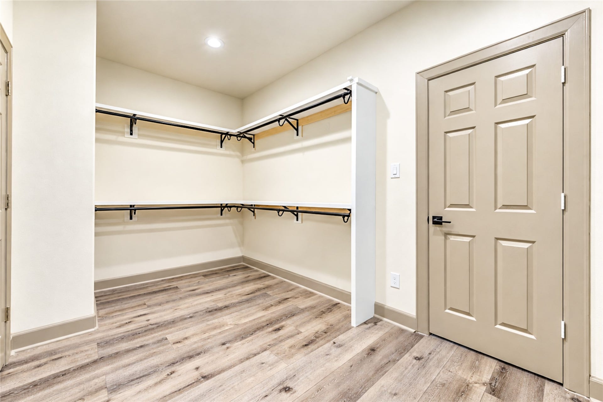 101 Hillsborough Drive W, Montgomery, TX 77356 101 Hillsborough Drive W, Montgomery, TX 77356