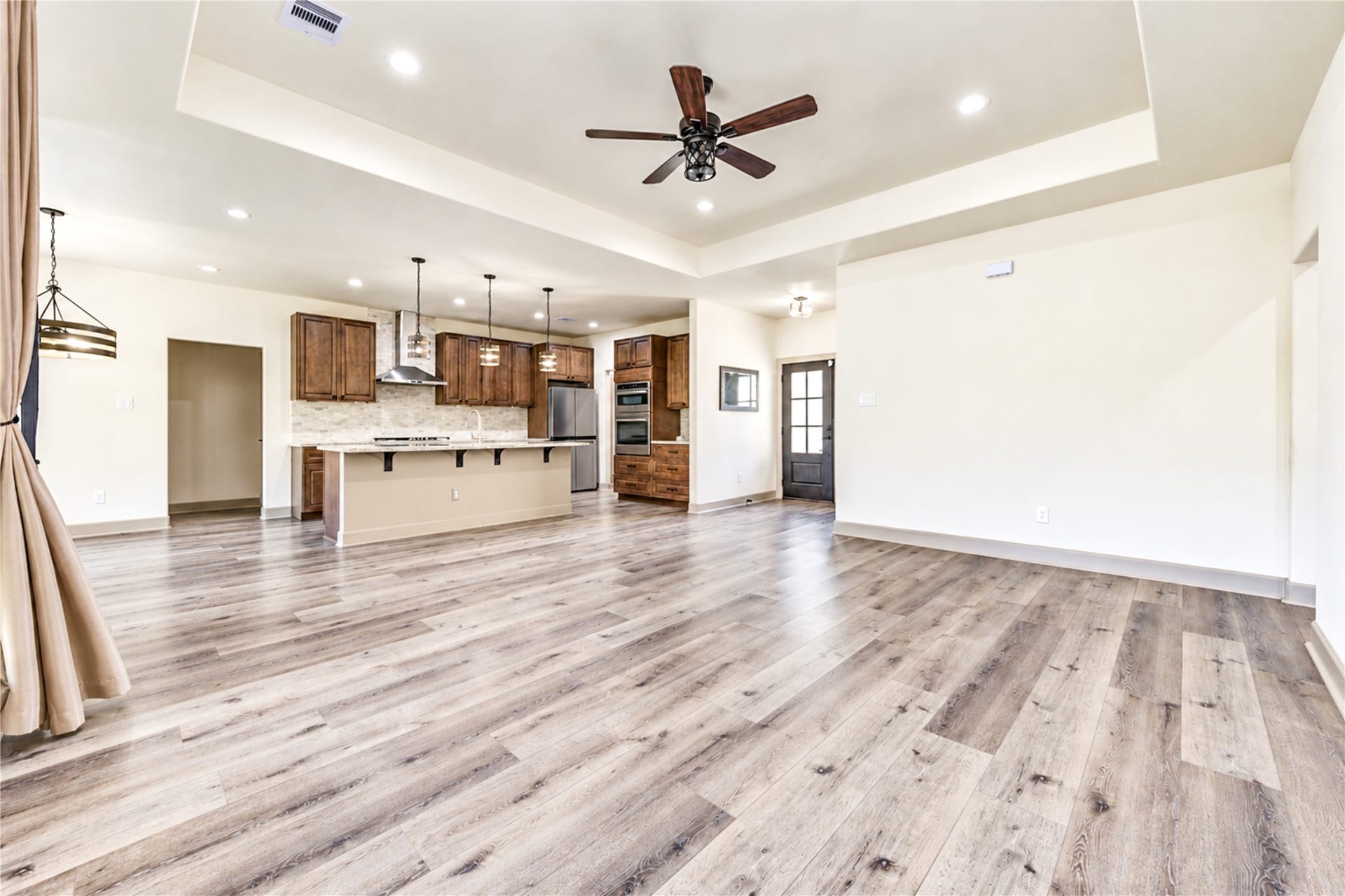 101 Hillsborough Drive W, Montgomery, TX 77356 101 Hillsborough Drive W, Montgomery, TX 77356