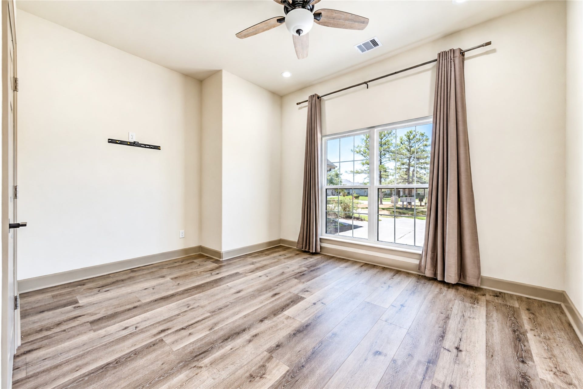 101 Hillsborough Drive W, Montgomery, TX 77356 101 Hillsborough Drive W, Montgomery, TX 77356