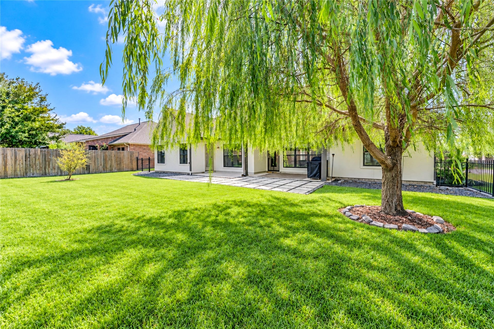 101 Hillsborough Drive W, Montgomery, TX 77356 101 Hillsborough Drive W, Montgomery, TX 77356