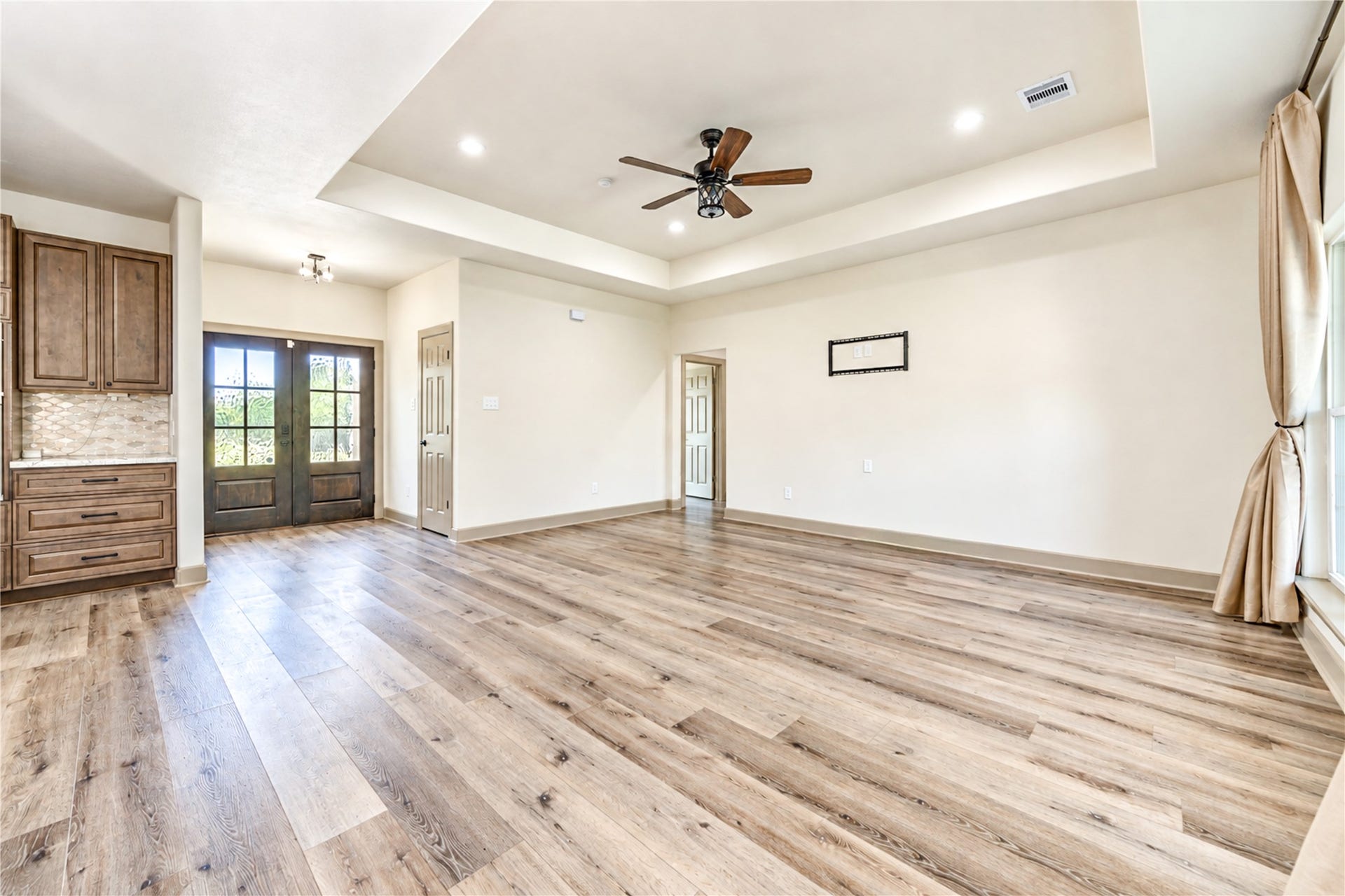 101 Hillsborough Drive W, Montgomery, TX 77356 101 Hillsborough Drive W, Montgomery, TX 77356