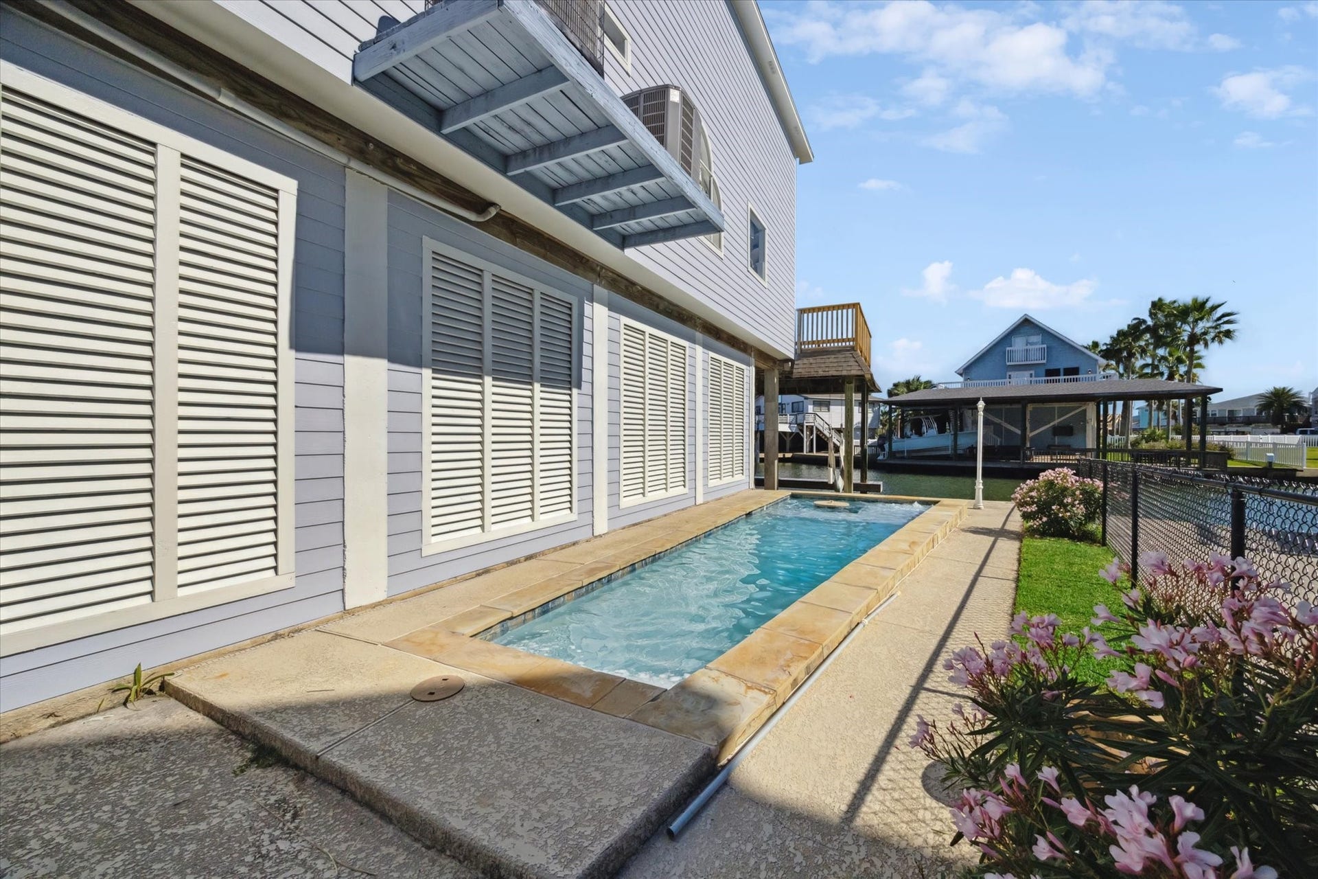 210 Easterly, Tiki Island, TX 77554 210 Easterly, Tiki Island, TX 77554