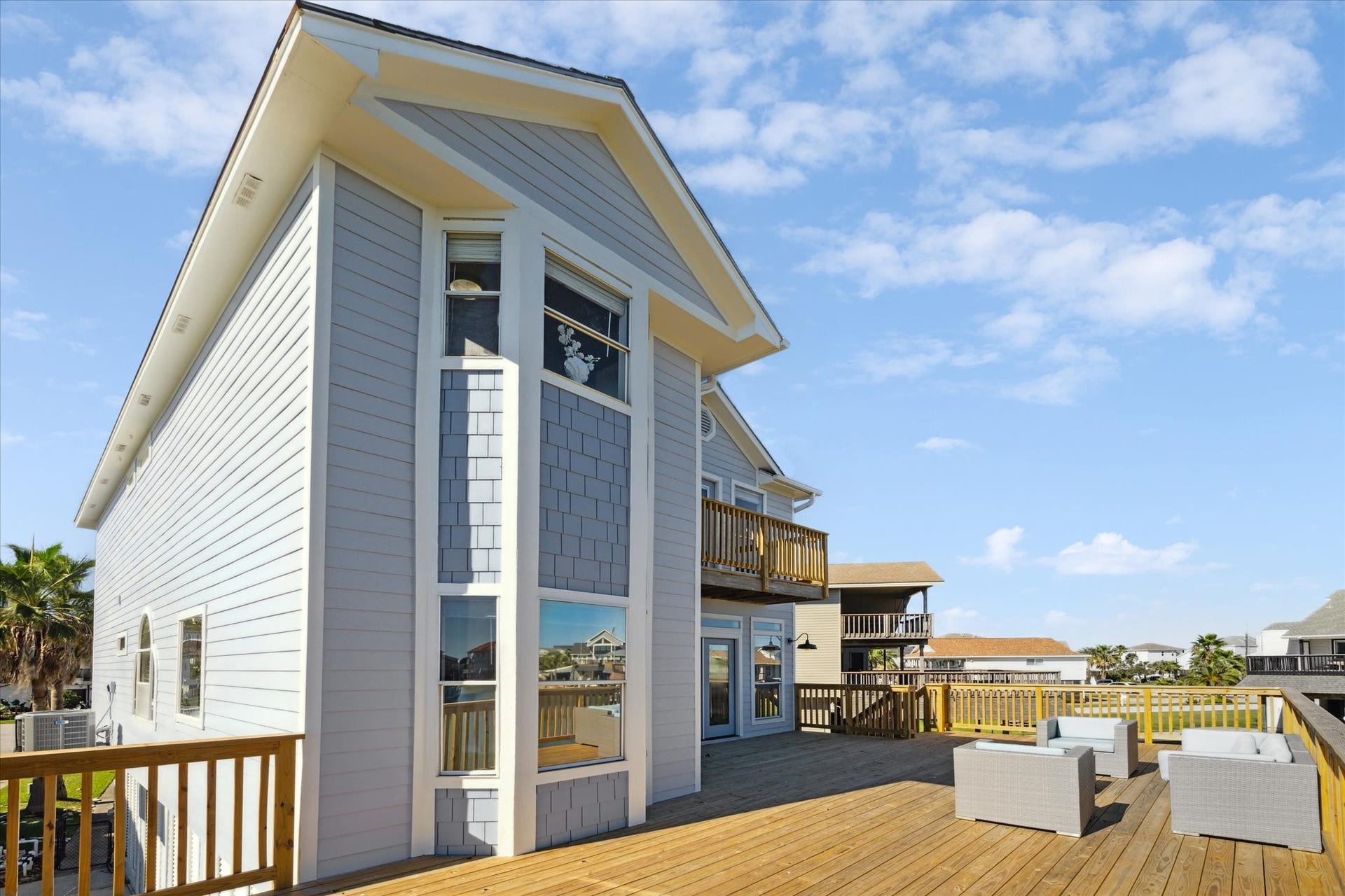 210 Easterly, Tiki Island, TX 77554 210 Easterly, Tiki Island, TX 77554