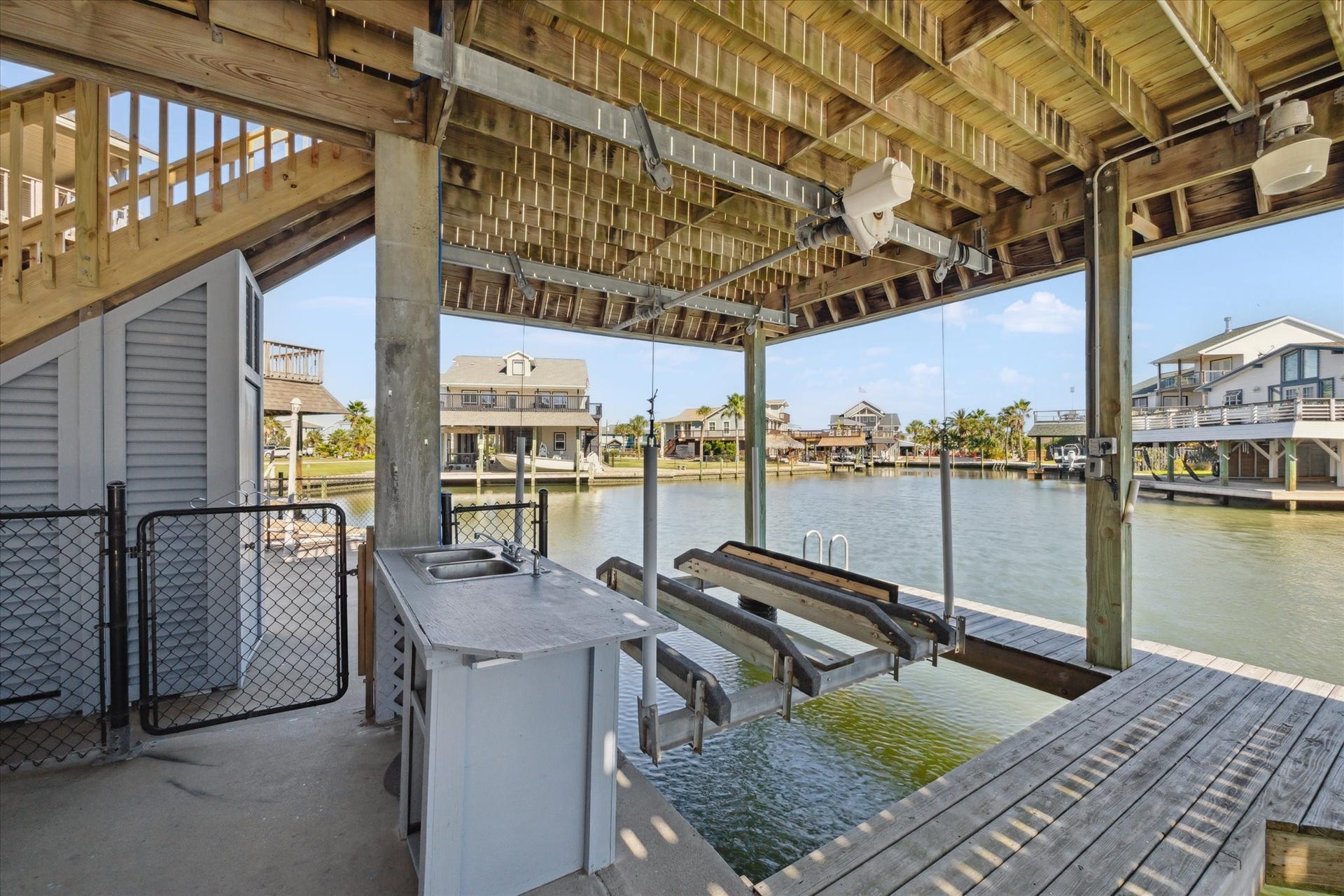 210 Easterly, Tiki Island, TX 77554 210 Easterly, Tiki Island, TX 77554