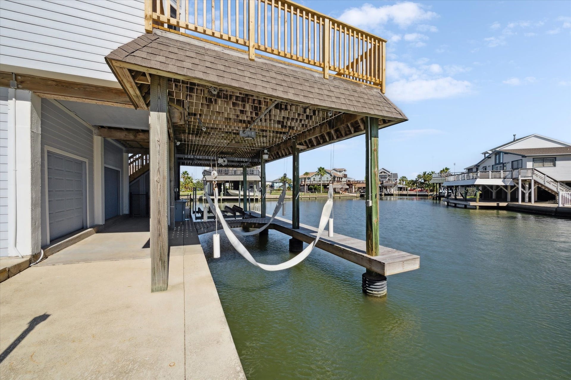210 Easterly, Tiki Island, TX 77554 210 Easterly, Tiki Island, TX 77554