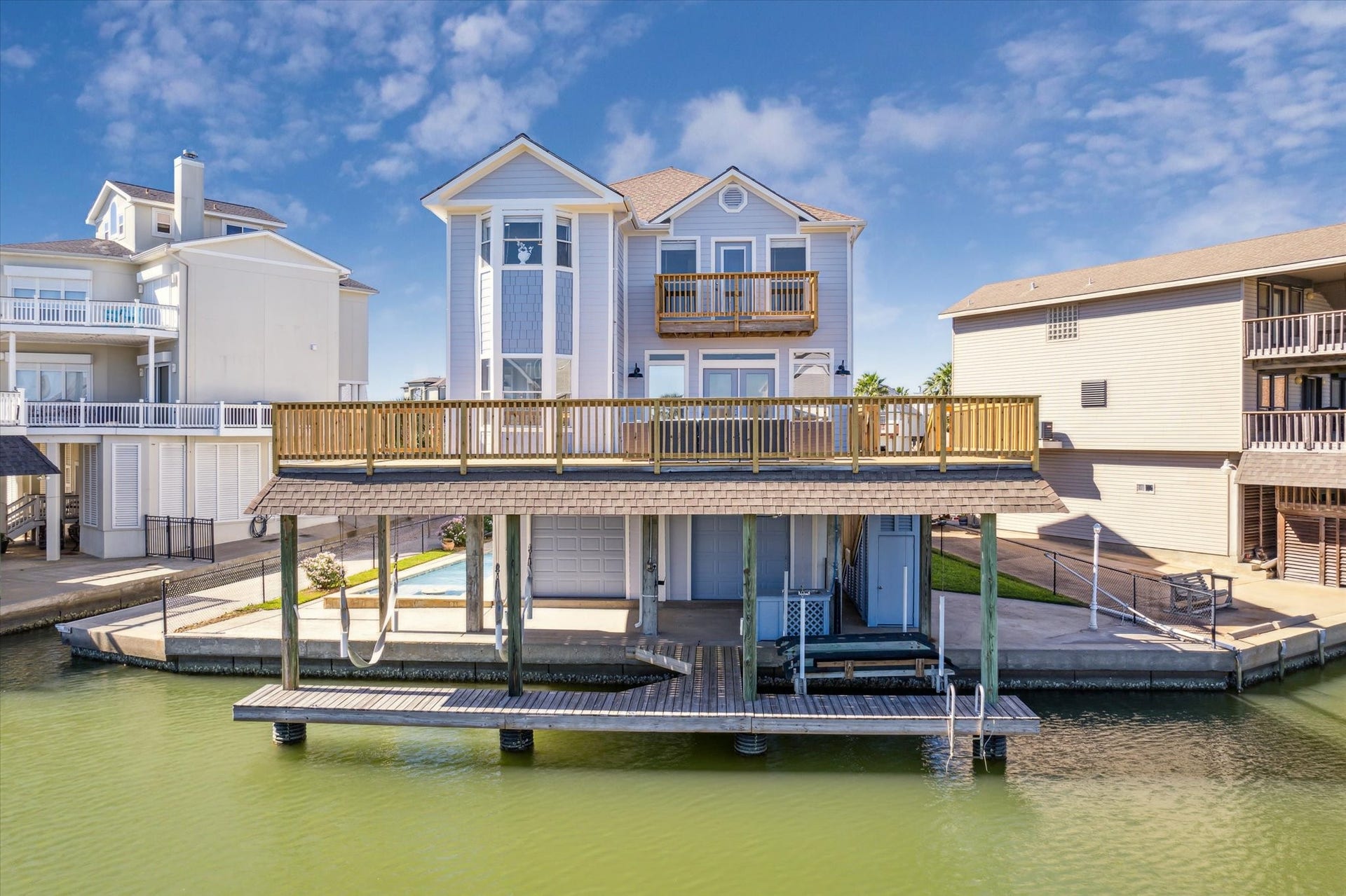 210 Easterly, Tiki Island, TX 77554 210 Easterly, Tiki Island, TX 77554