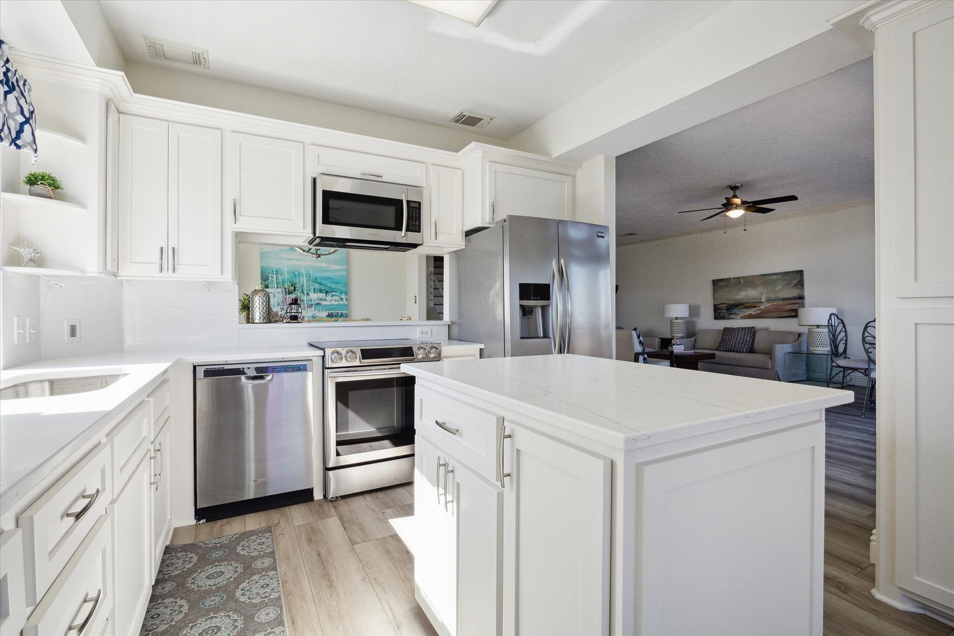 210 Easterly, Tiki Island, TX 77554 210 Easterly, Tiki Island, TX 77554