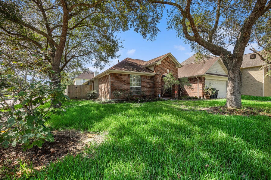 Property photo for 4303 Alysheba, Friendswood, TX