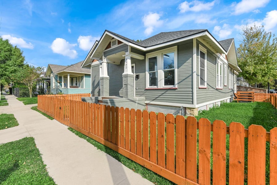 Property photo for 2902 Houston Avenue, Houston, TX