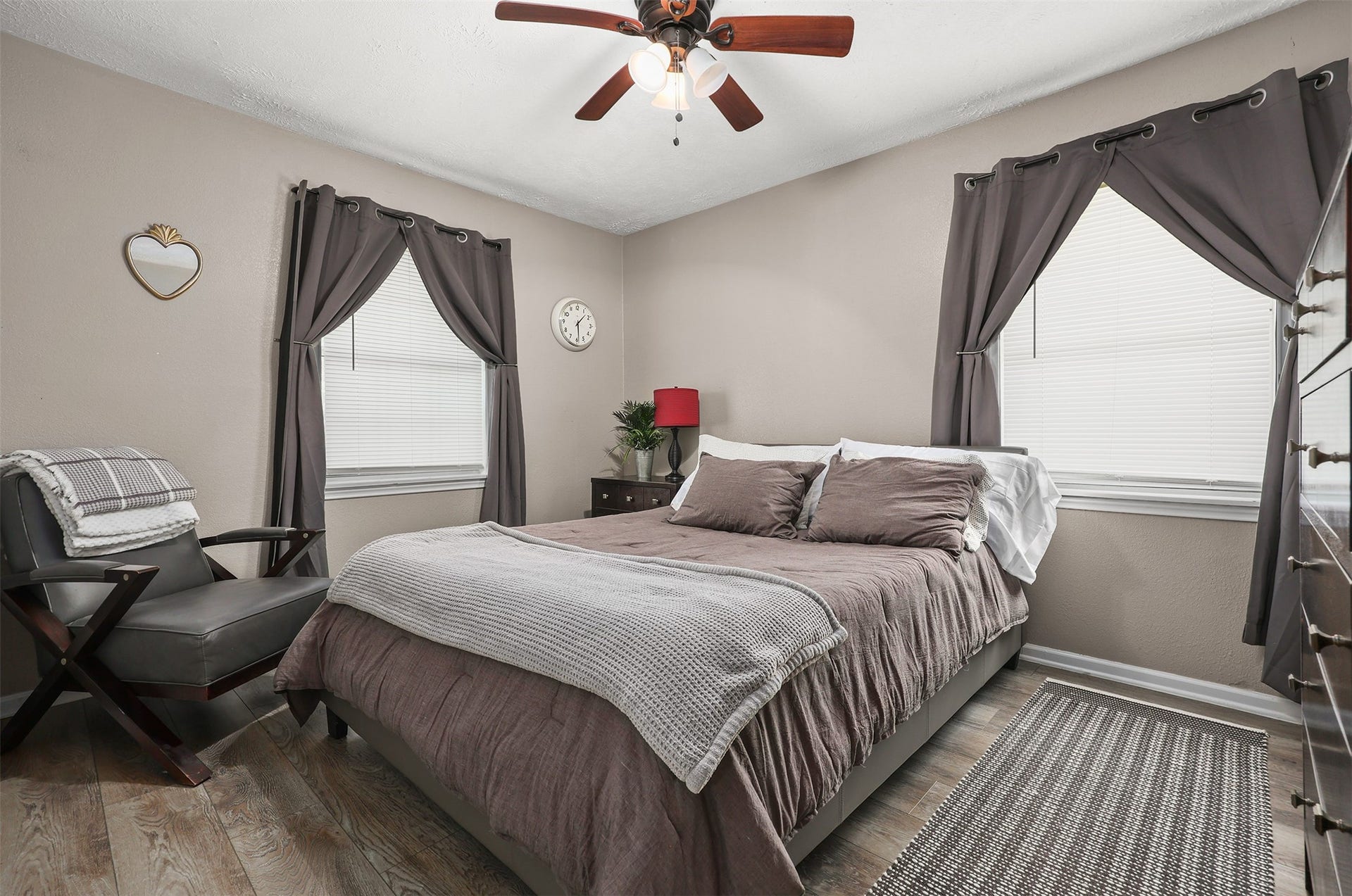 1711 Beusch Drive, Pasadena, TX 77502