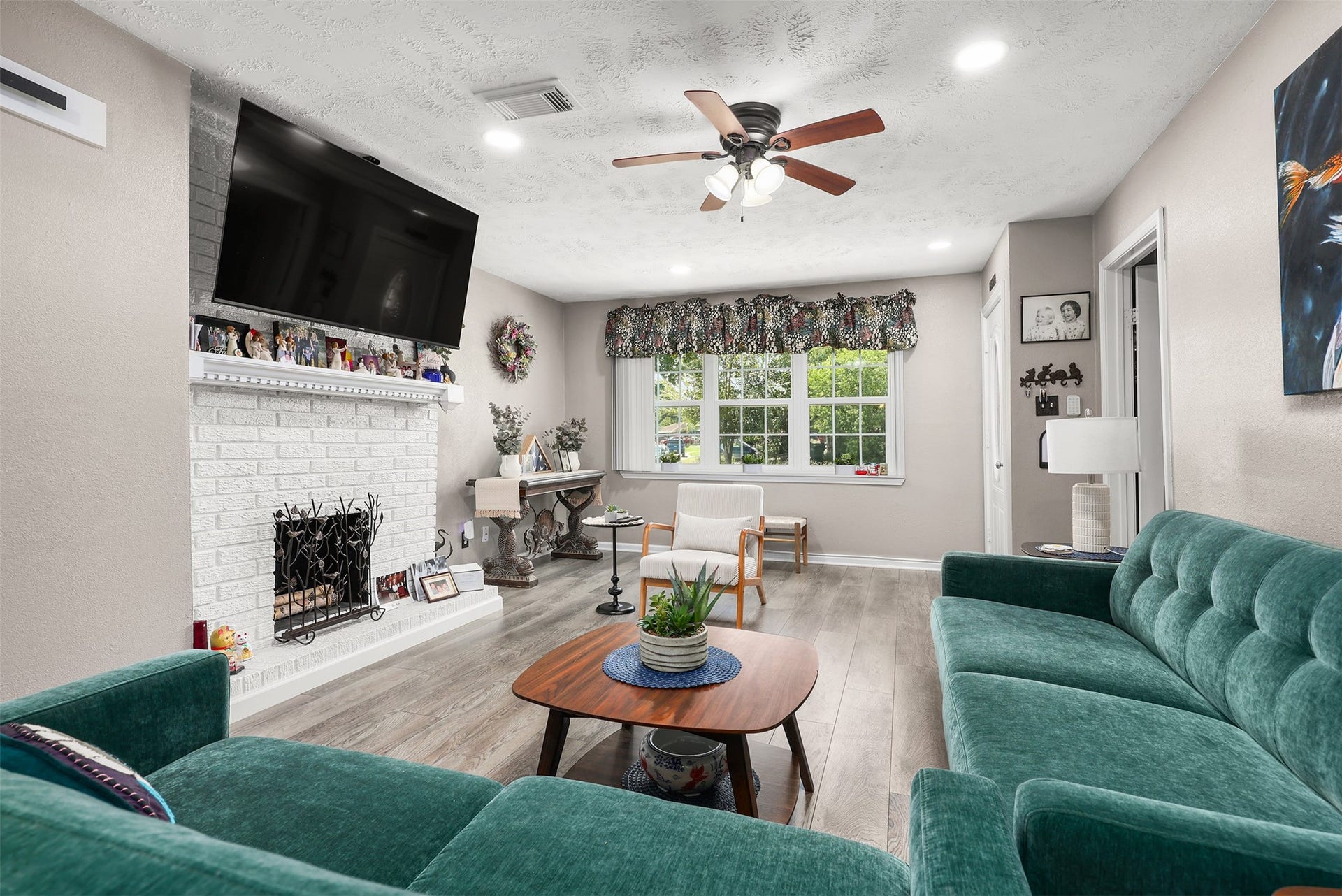 1711 Beusch Drive, Pasadena, TX 77502