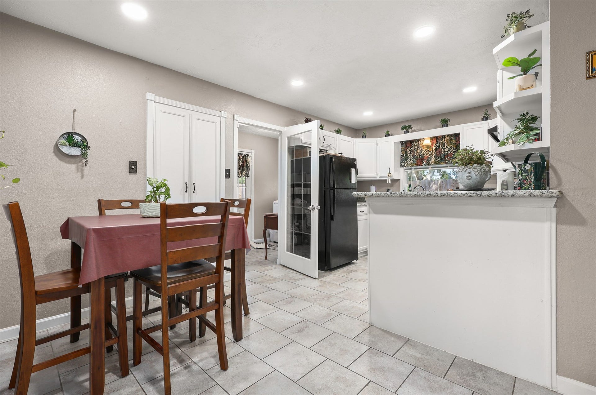 1711 Beusch Drive, Pasadena, TX 77502