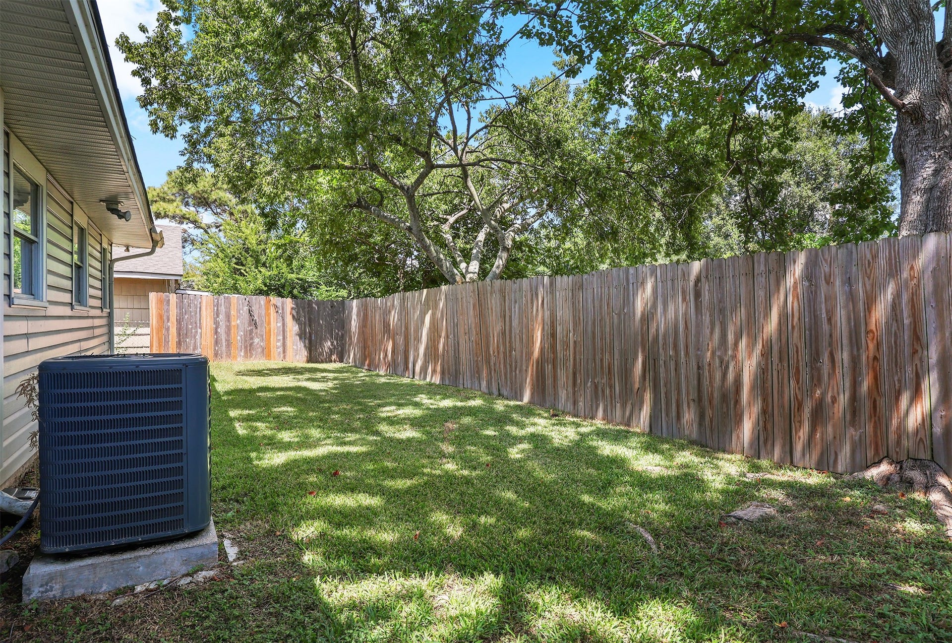 1711 Beusch Drive, Pasadena, TX 77502