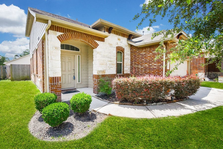 Property photo for 2106 Harmon Crest Court, Spring, TX