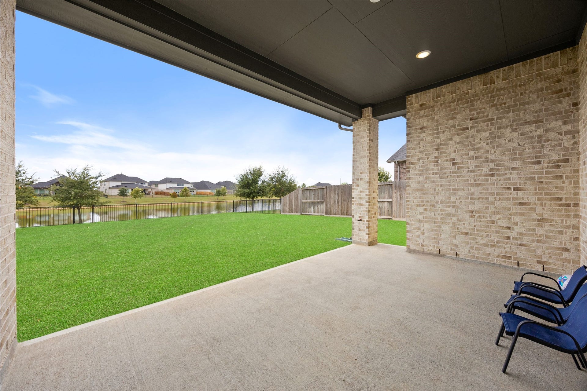 428 Horizon Light Lane, Katy, TX 77493 Spacious patio - outdoor gas connection pre-installed
