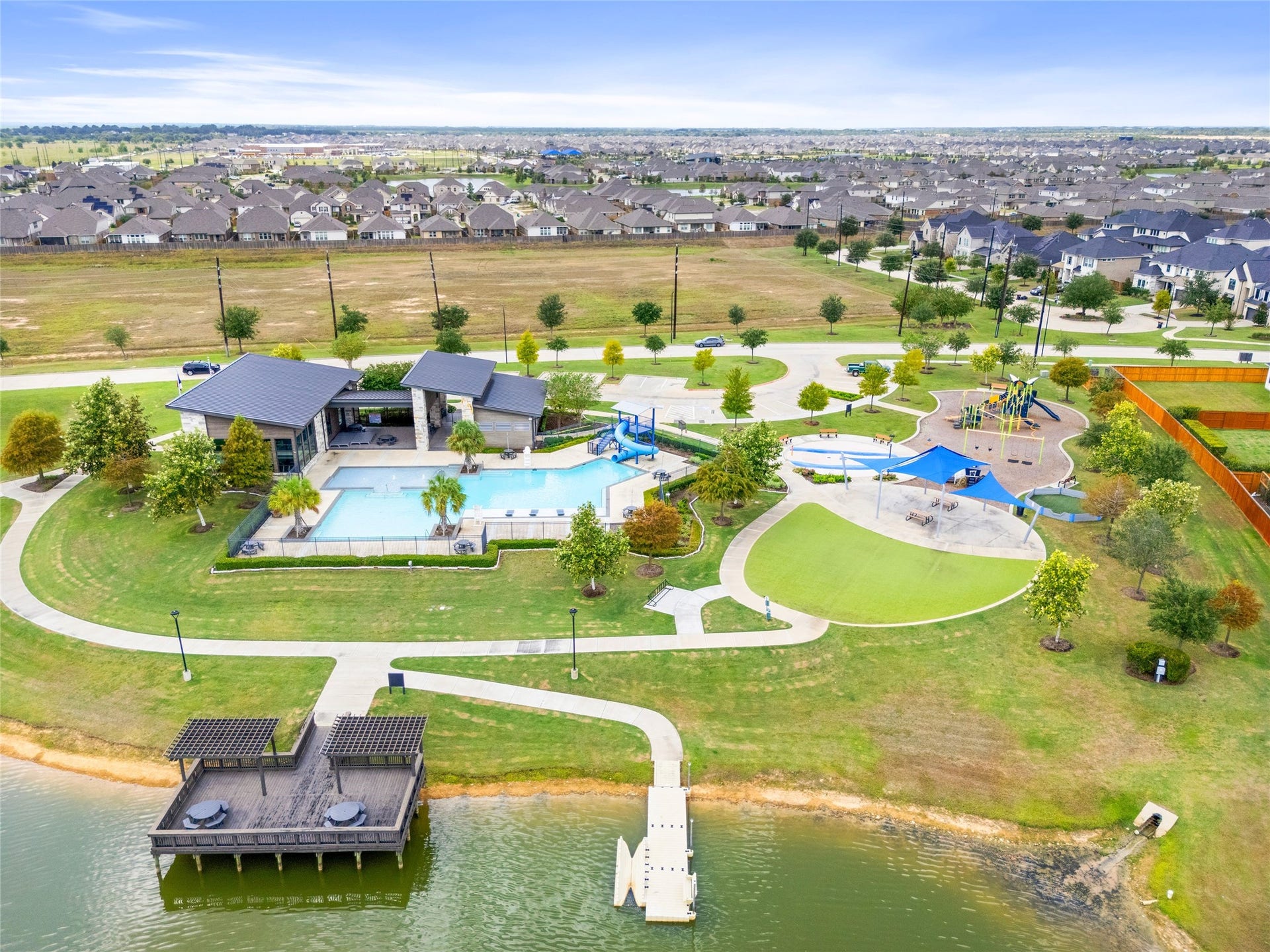 428 Horizon Light Lane, Katy, TX 77493 Lake House Amenity Center