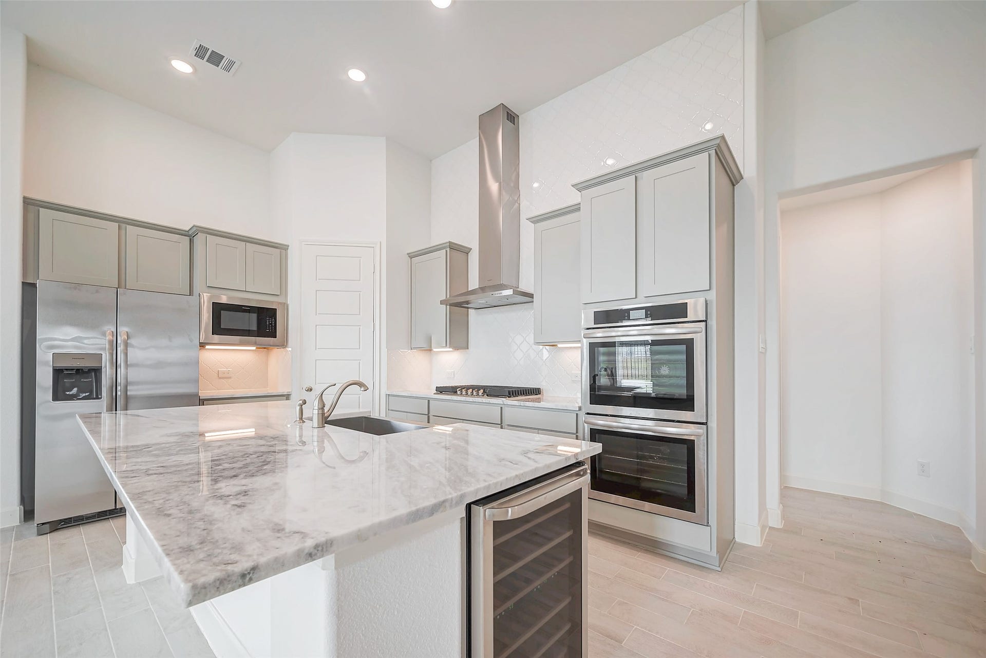 3007 Golden Isle Drive, Texas City, TX 77568