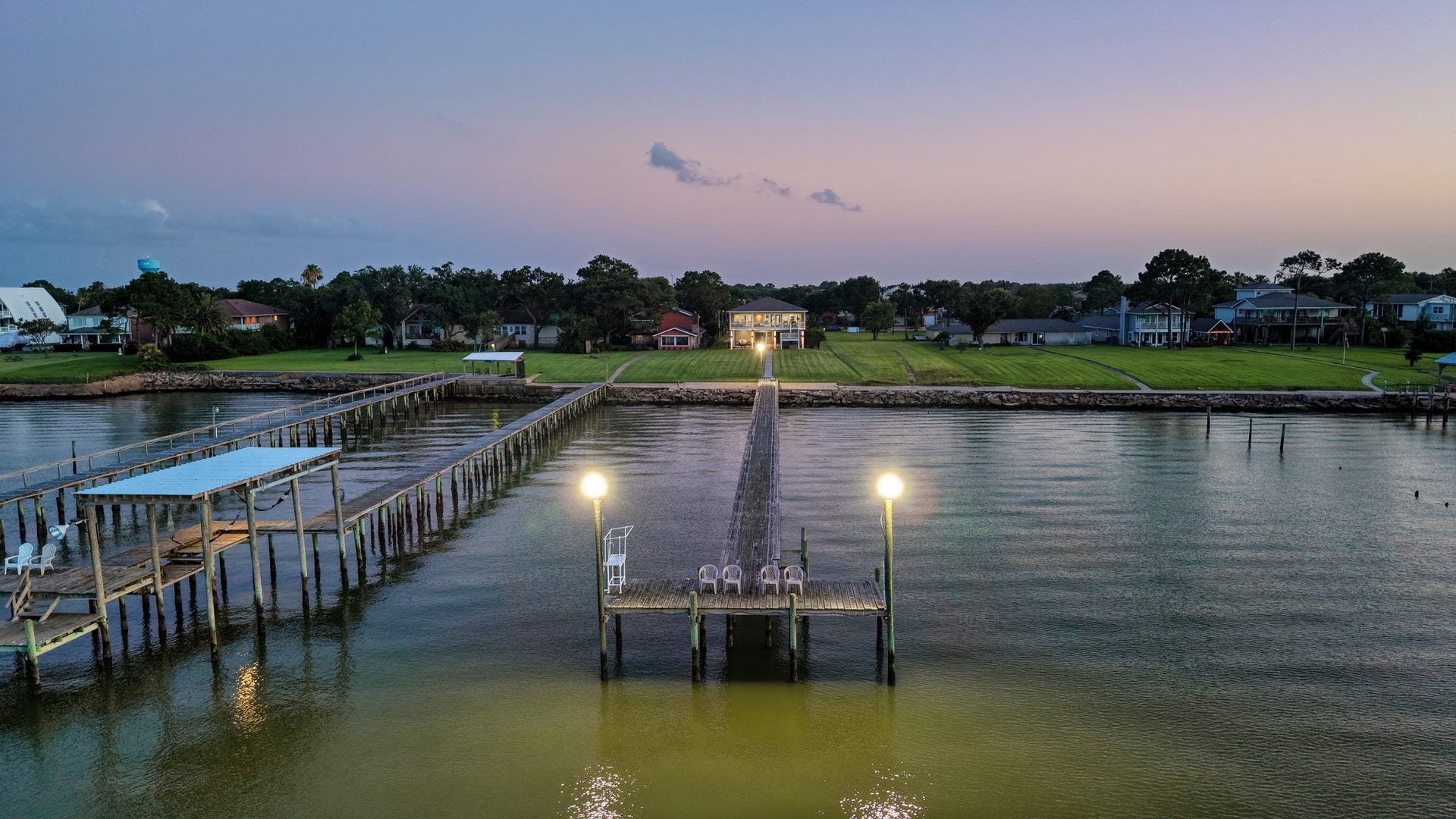 2534 Cliff Drive, San Leon, TX 77539 Step out onto your private pier and breathe in the evening bay breeze.