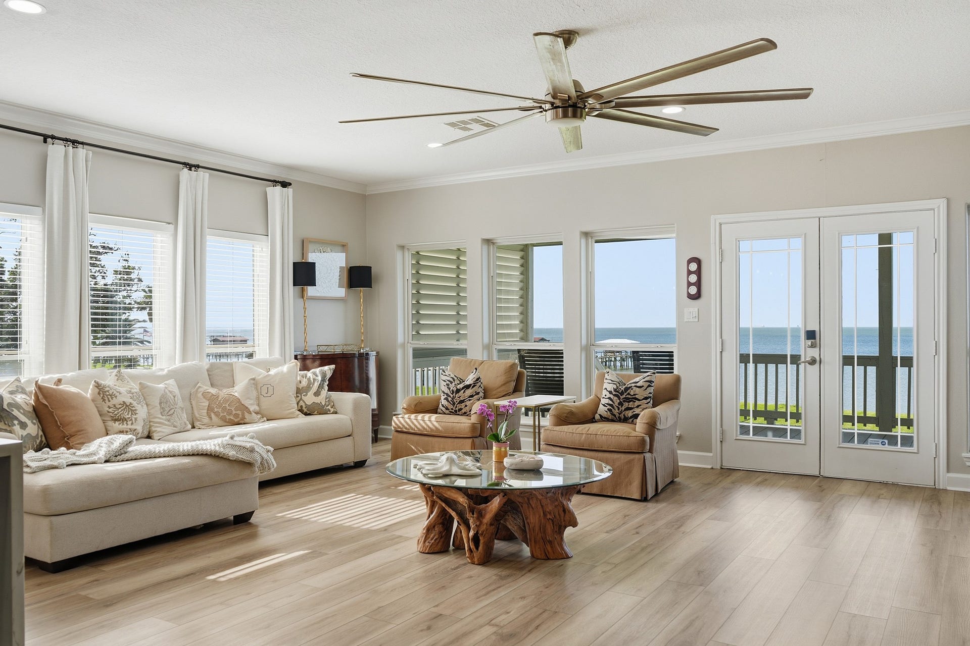 2534 Cliff Drive, San Leon, TX 77539 Relax and watch the waves from your elegant living room.