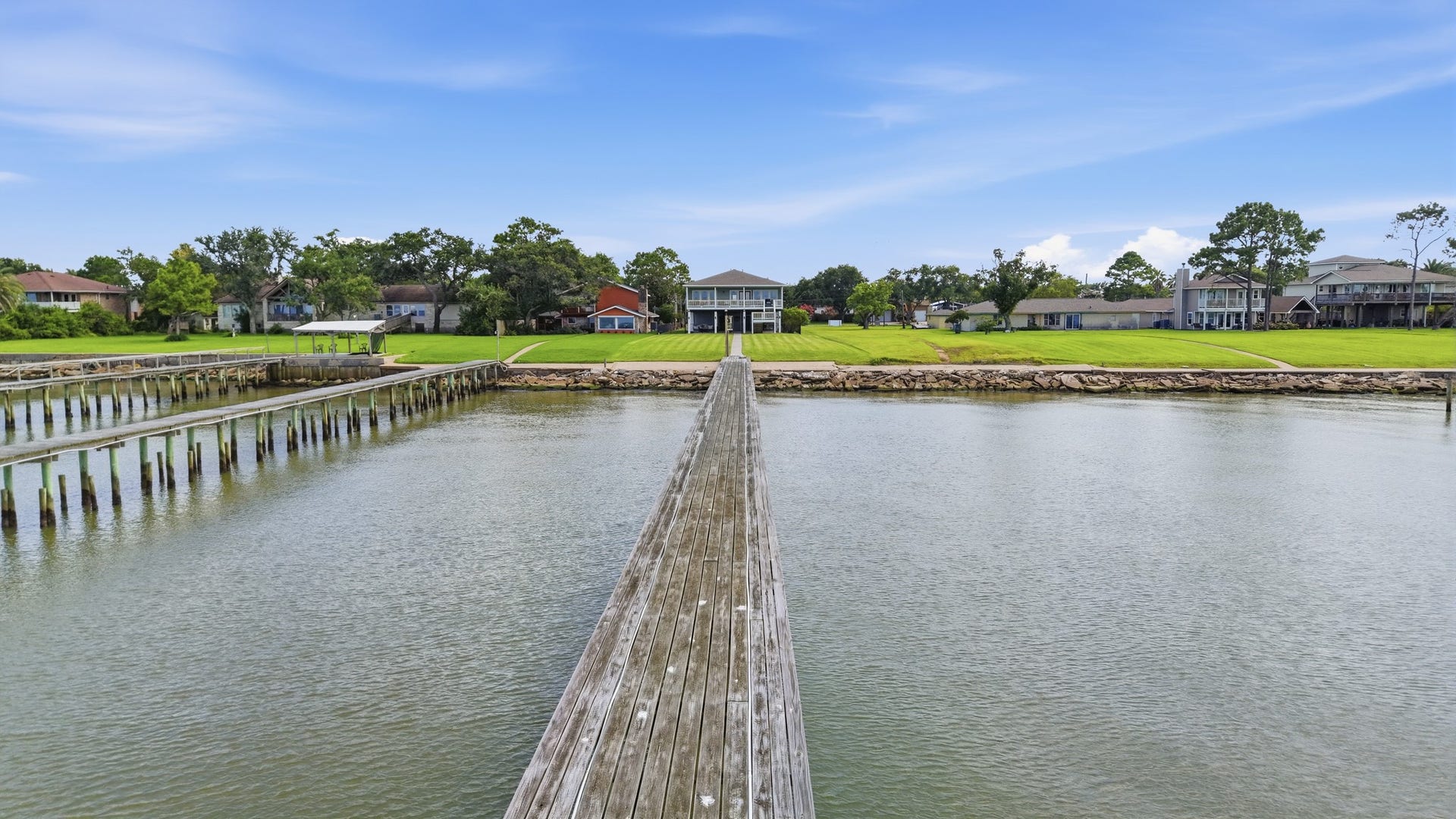 2534 Cliff Drive, San Leon, TX 77539 2534 Cliff Drive, San Leon, TX 77539
