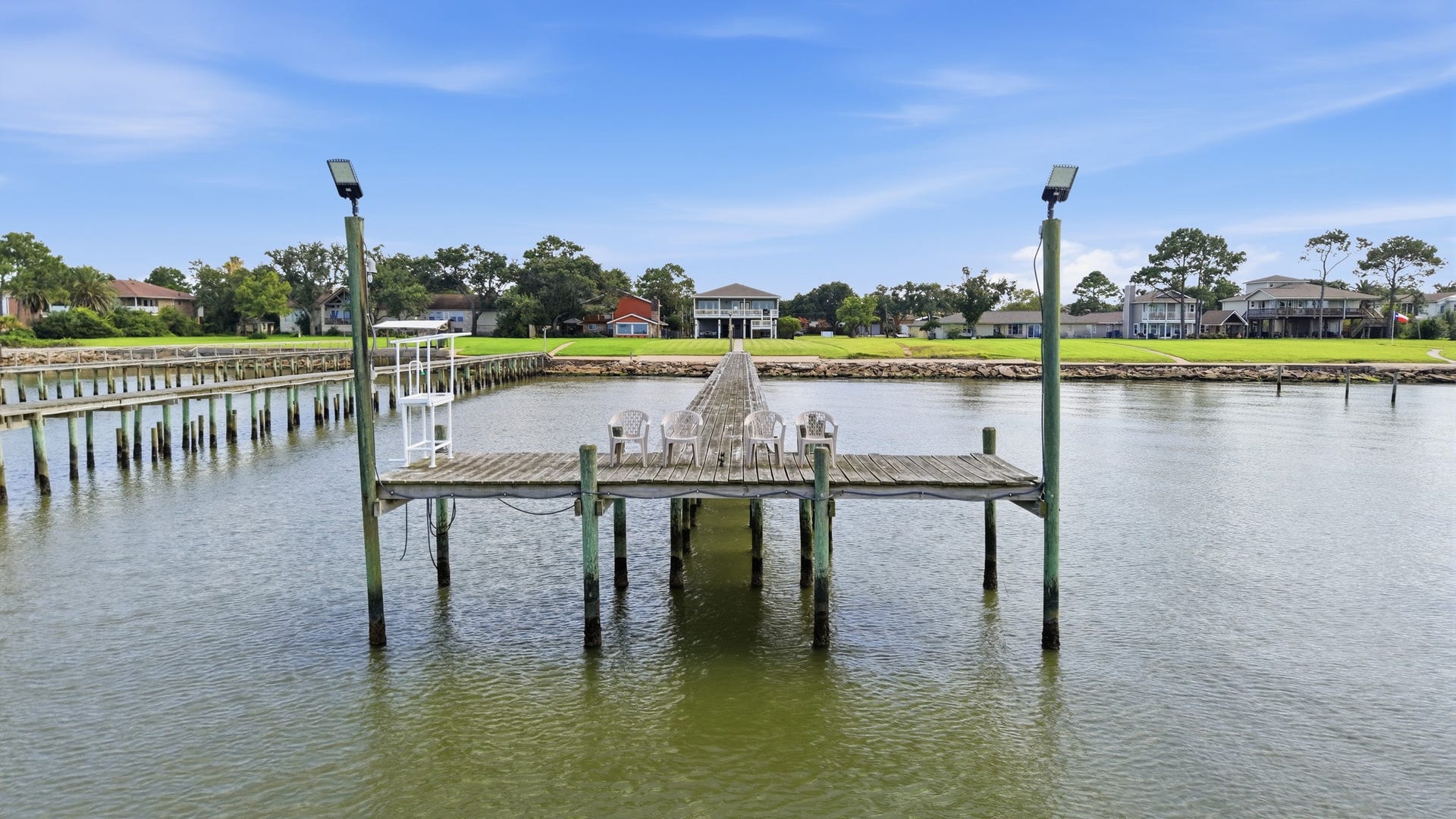 2534 Cliff Drive, San Leon, TX 77539 2534 Cliff Drive, San Leon, TX 77539