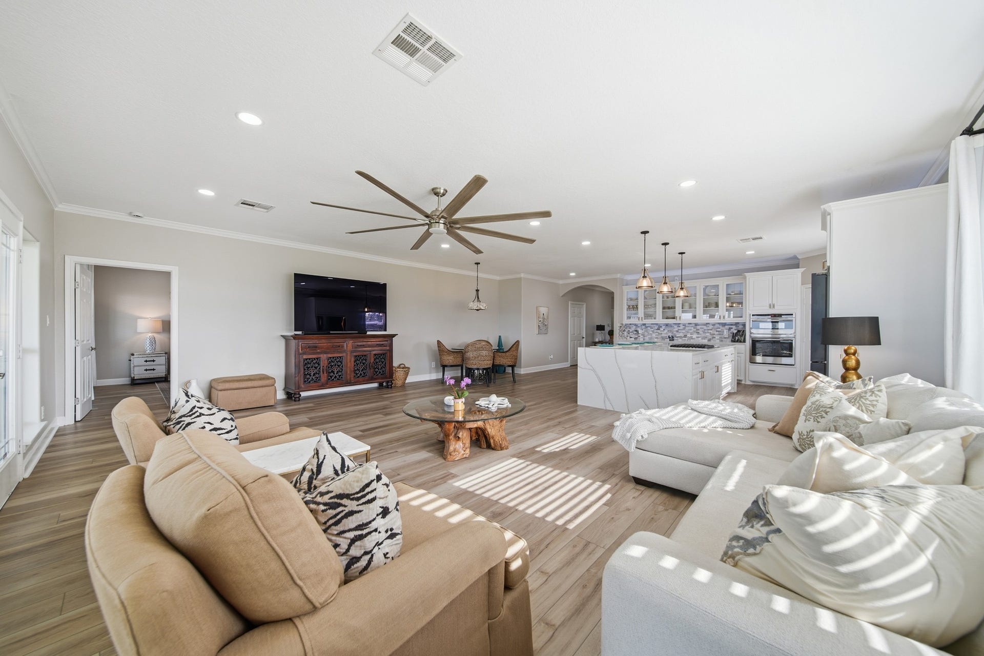 2534 Cliff Drive, San Leon, TX 77539 2534 Cliff Drive, San Leon, TX 77539