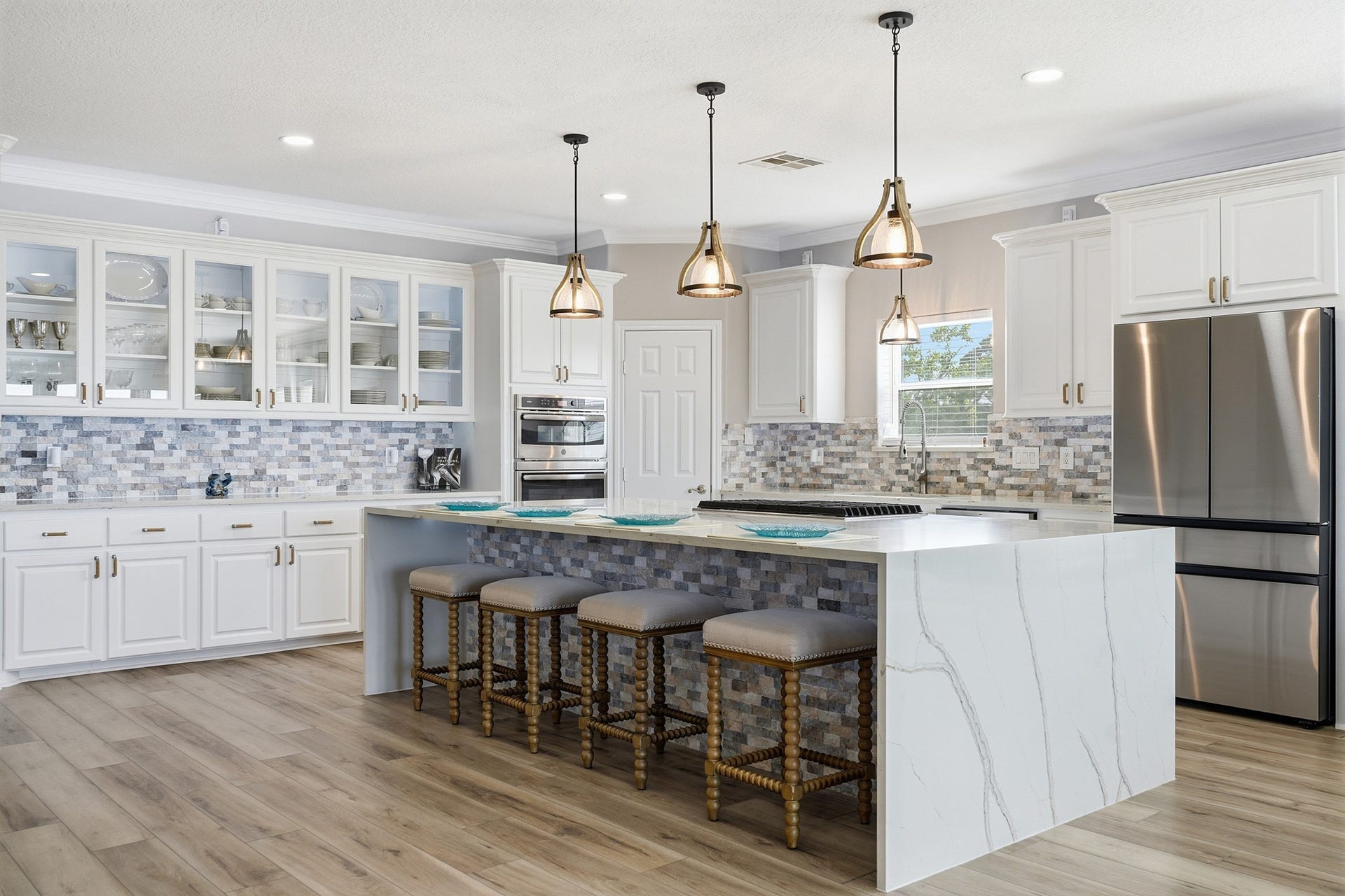 2534 Cliff Drive, San Leon, TX 77539 Every premium, custom detail was meticulously curated!