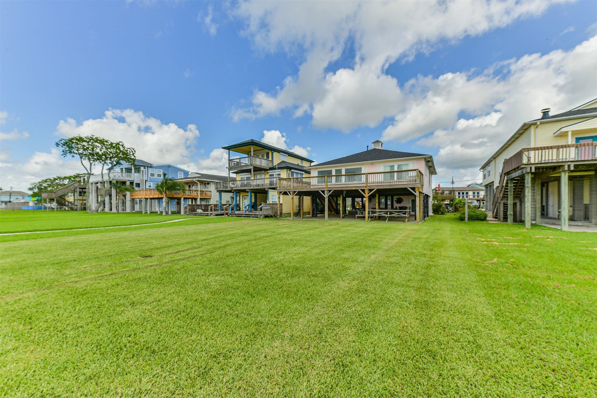 1521 John Street, San Leon, TX 77539 1521 John Street, San Leon, TX 77539