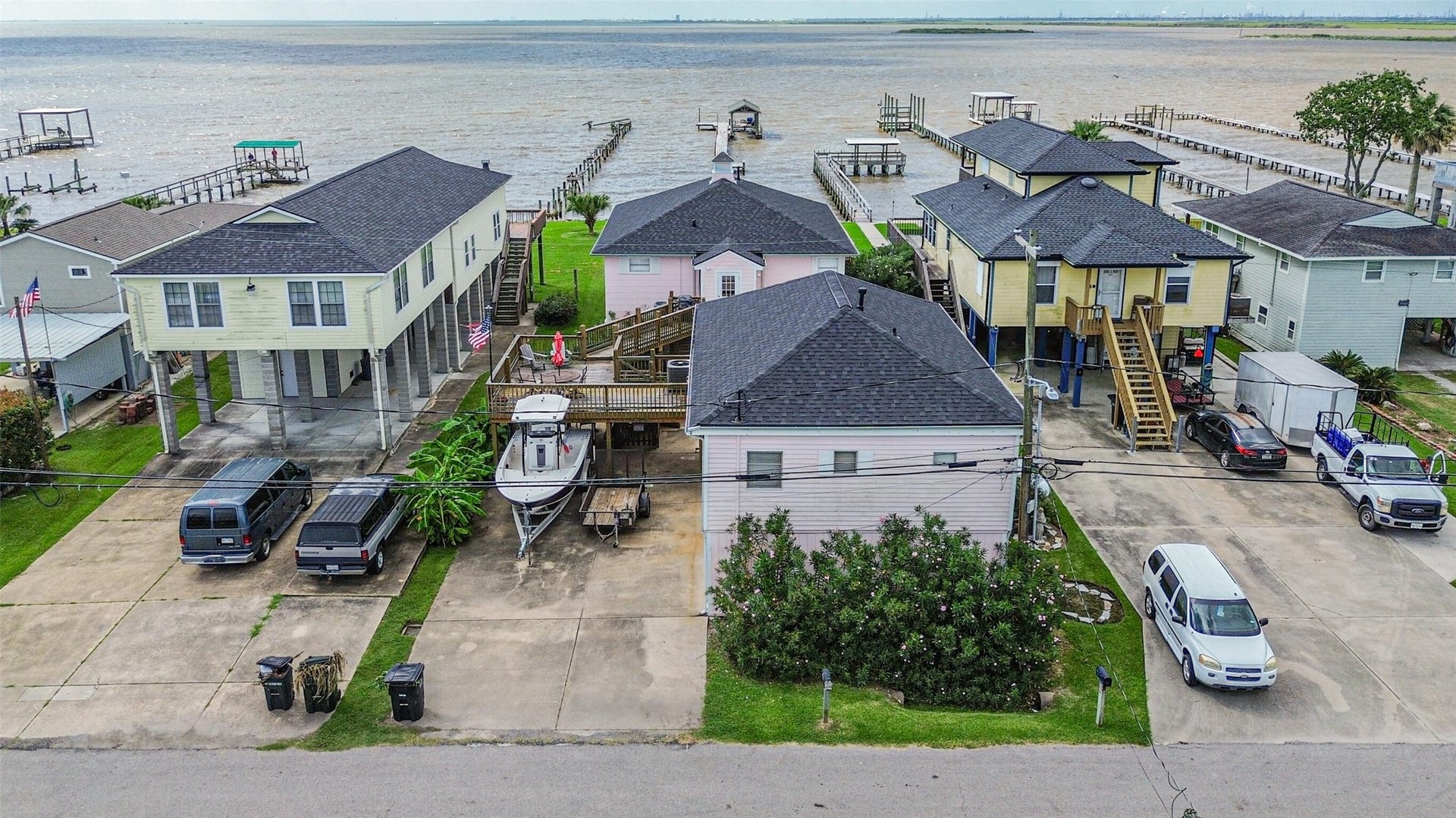 1521 John Street, San Leon, TX 77539 Welcome to 1521 John St San Leon, TX