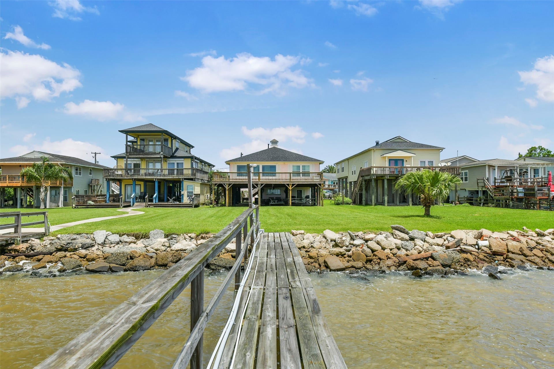 1521 John Street, San Leon, TX 77539 1521 John Street, San Leon, TX 77539