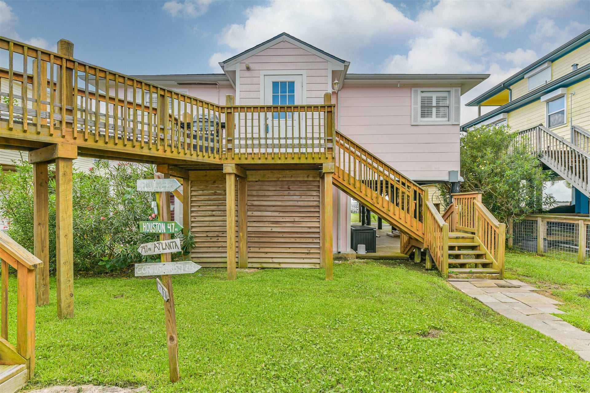 1521 John Street, San Leon, TX 77539 1521 John Street, San Leon, TX 77539