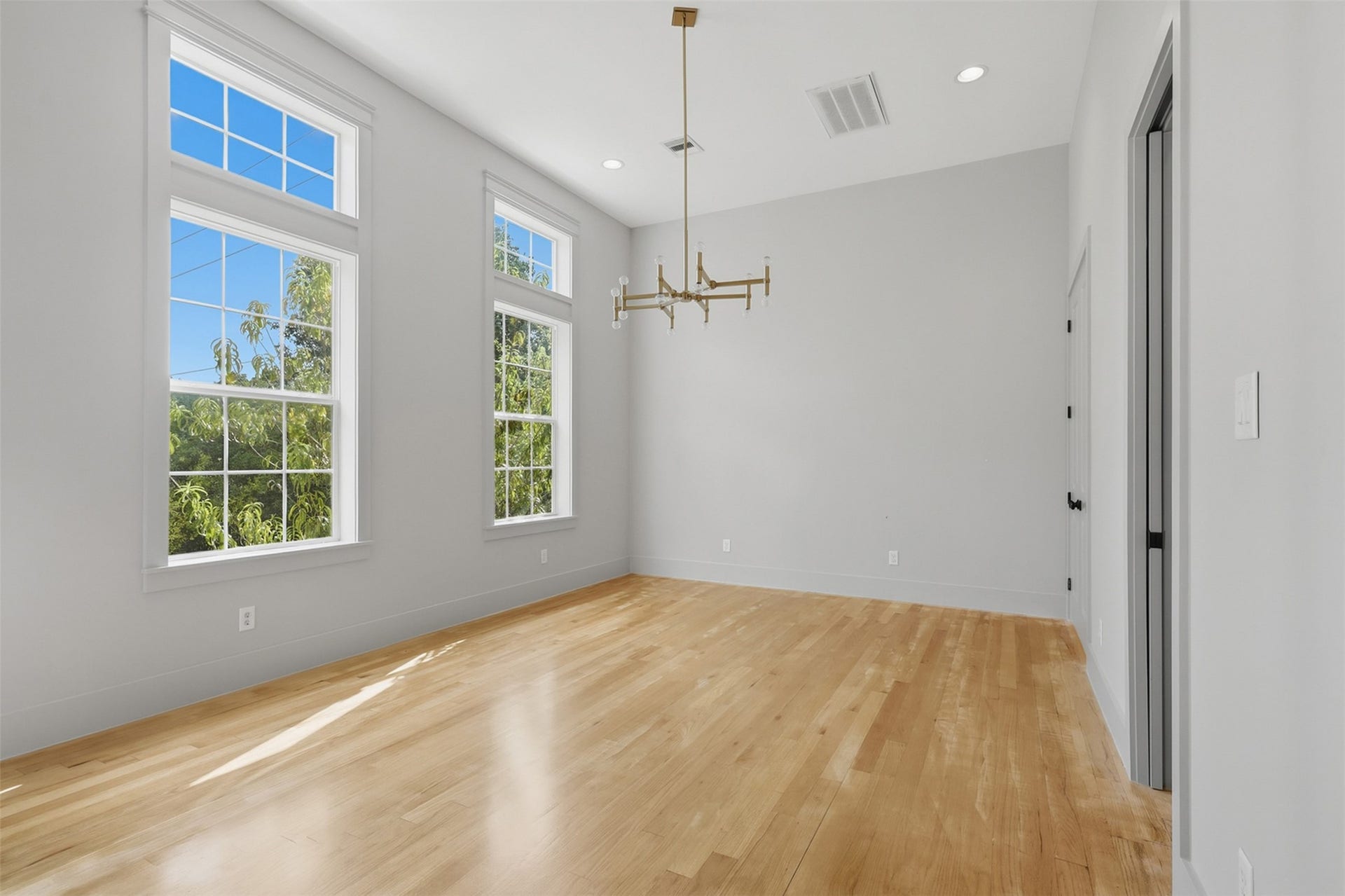 16017 Kube Court, Jersey Village, TX 77040 Dining room