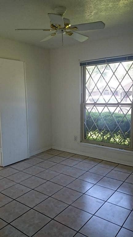 7830 Tejas Street, Baytown, TX 77521 7830 Tejas Street, Baytown, TX 77521