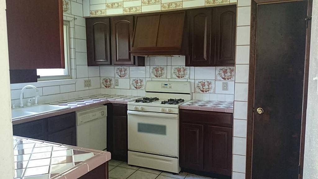 7830 Tejas Street, Baytown, TX 77521 7830 Tejas Street, Baytown, TX 77521