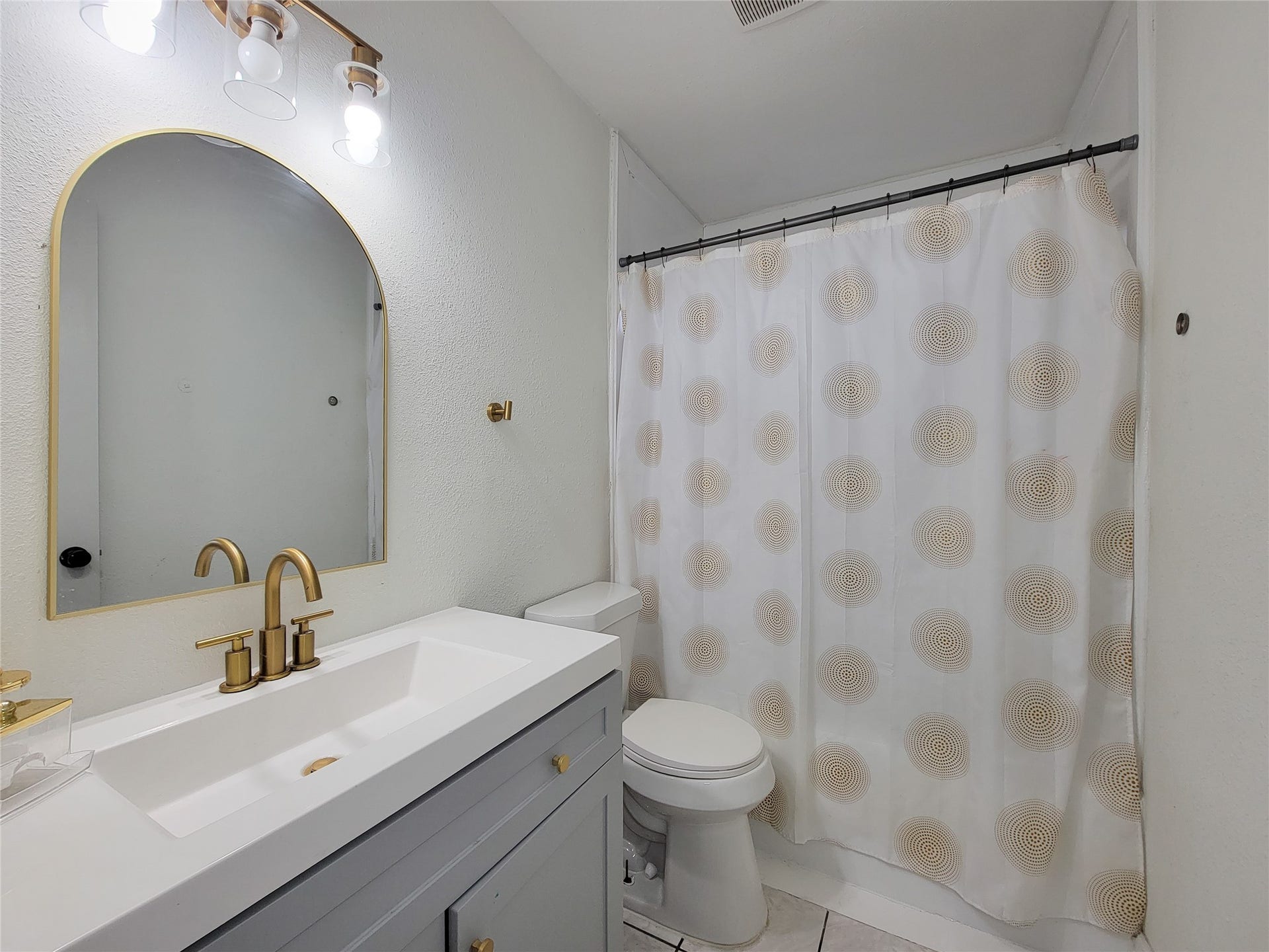 12519 Orleans Street, Houston, TX 77015 12519 Orleans Street, Houston, TX 77015