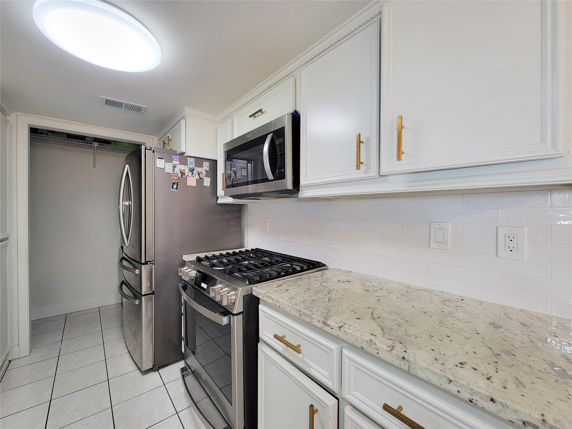 12519 Orleans Street, Houston, TX 77015 12519 Orleans Street, Houston, TX 77015