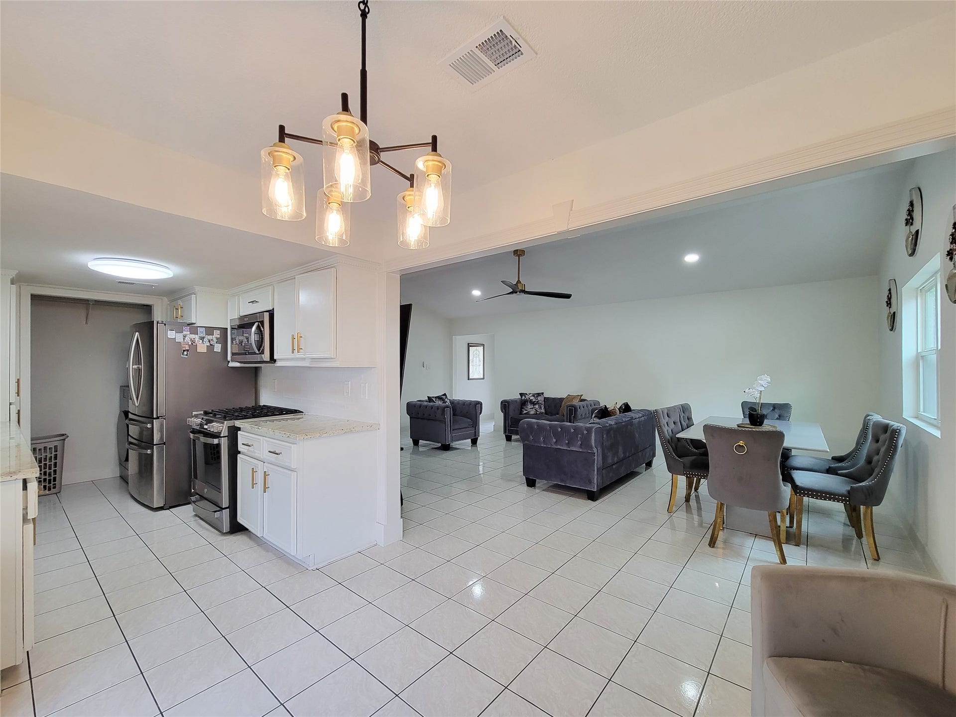 12519 Orleans Street, Houston, TX 77015 12519 Orleans Street, Houston, TX 77015
