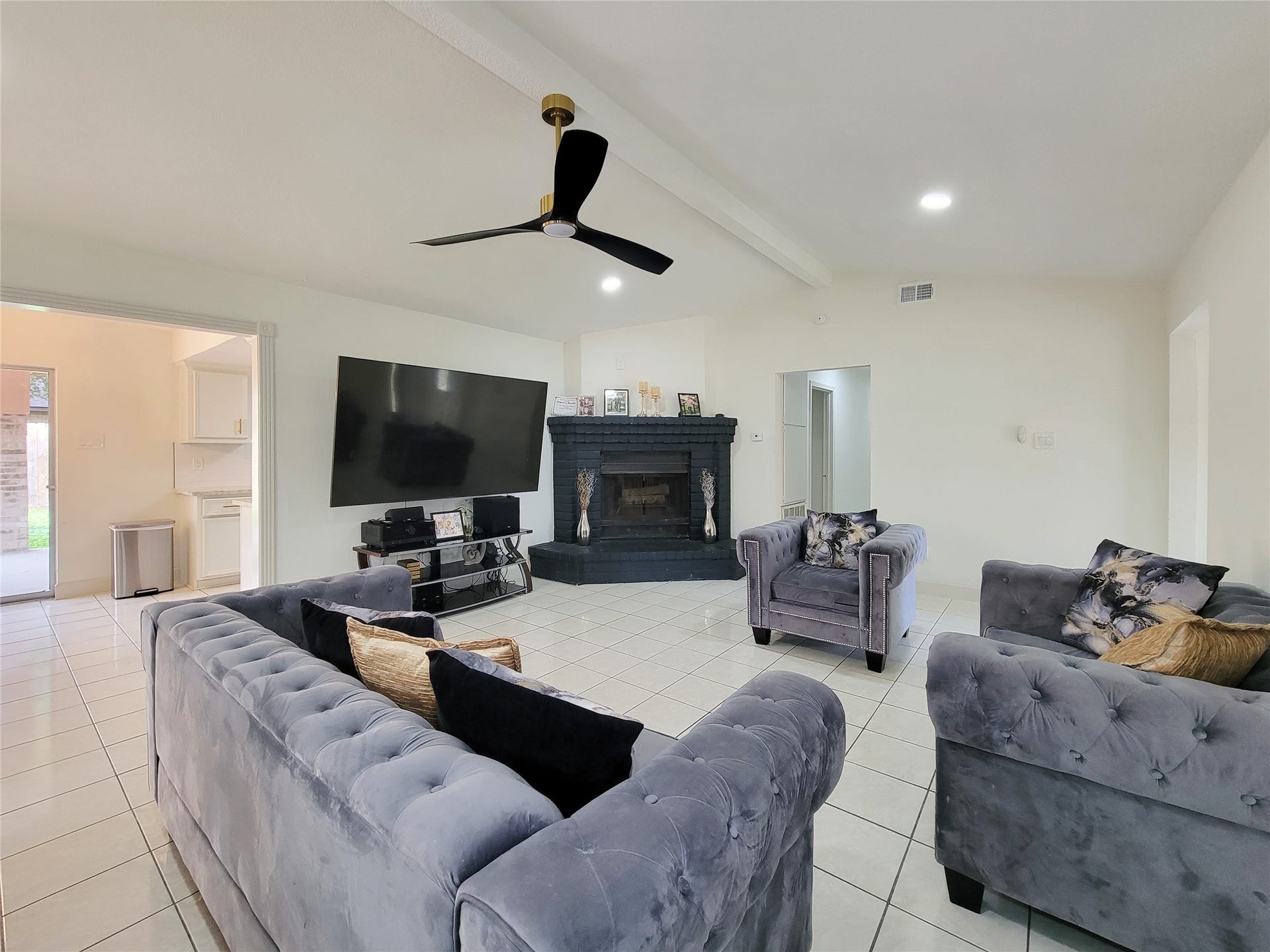 12519 Orleans Street, Houston, TX 77015 12519 Orleans Street, Houston, TX 77015