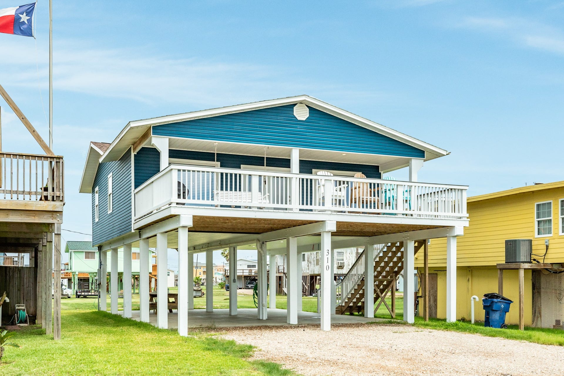 310 Parkview Road, Surfside Beach, TX 77541