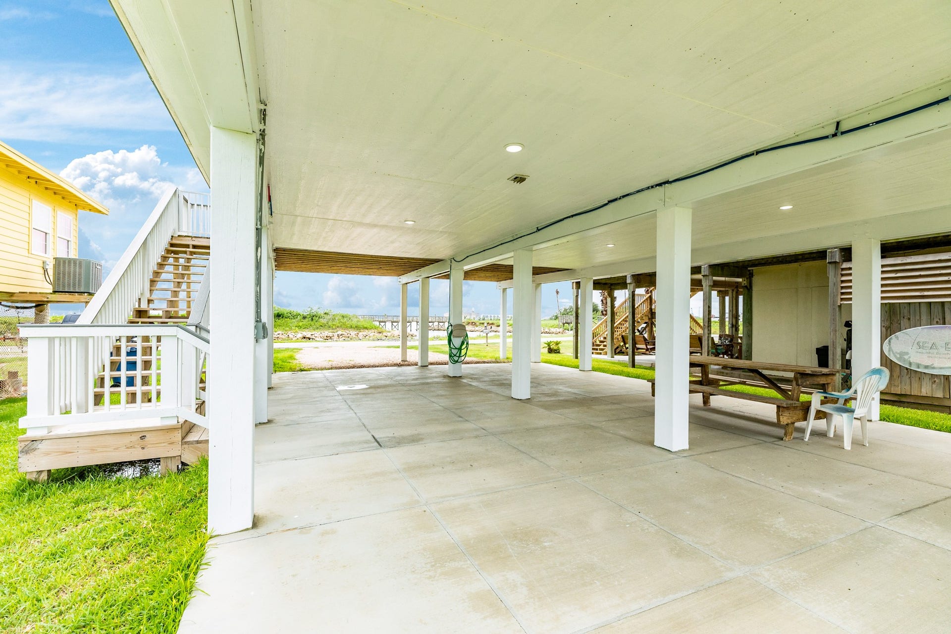 310 Parkview Road, Surfside Beach, TX 77541