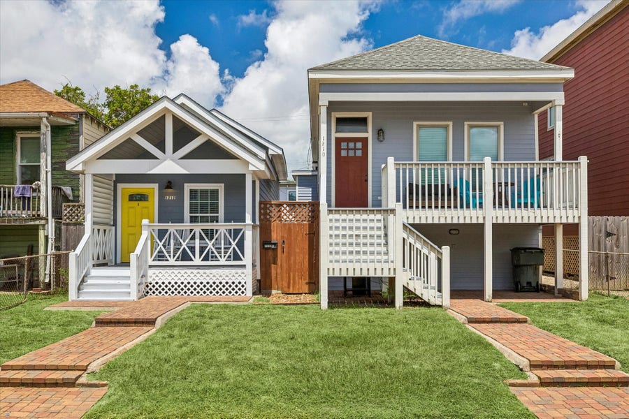 Property photo for 1210 Avenue M, Galveston, TX