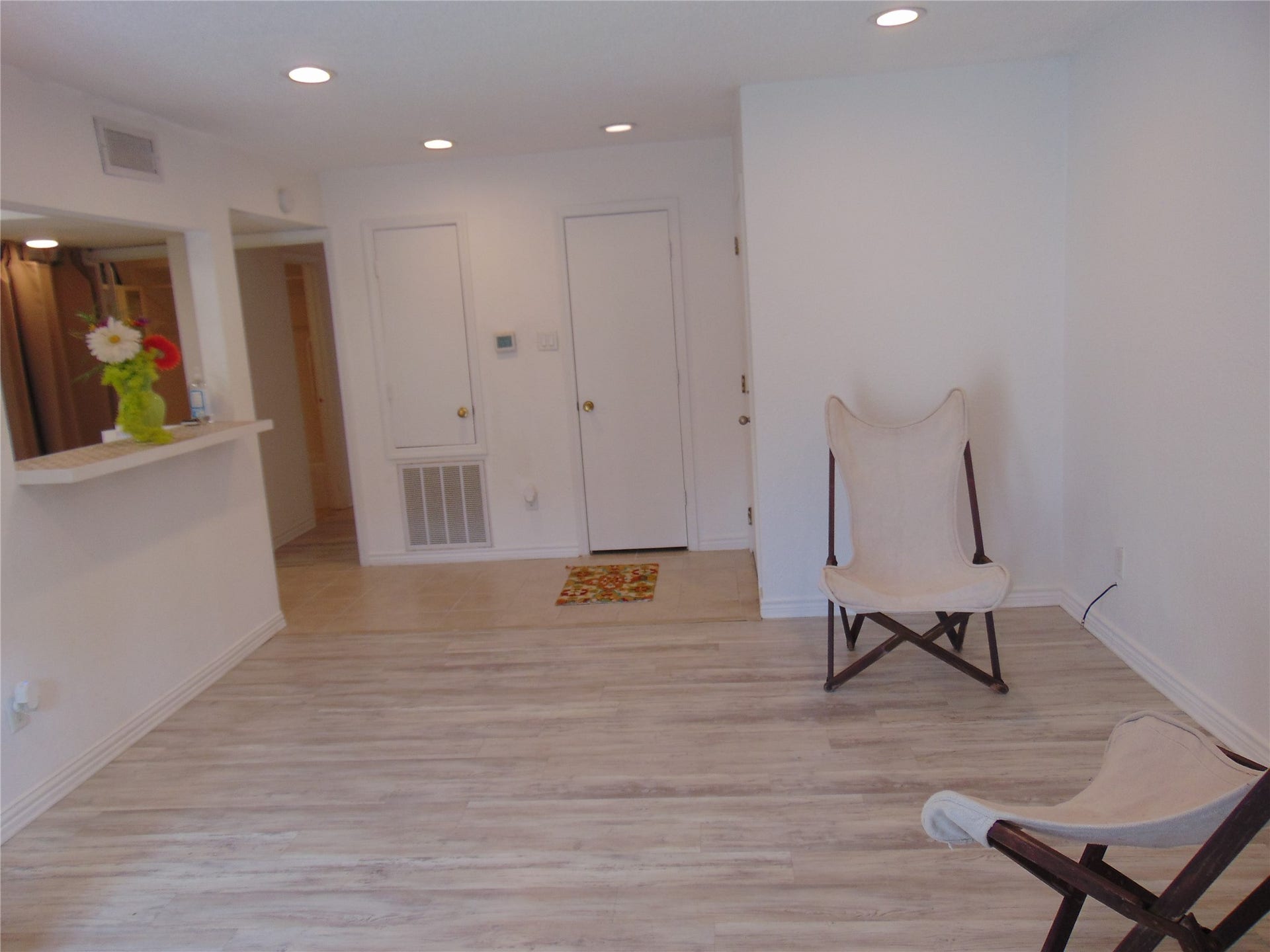 3220 69th Street, #G1, Galveston, TX 77551 From patio to living room. Large one bedroom, ground floor condo at Tampico Cove