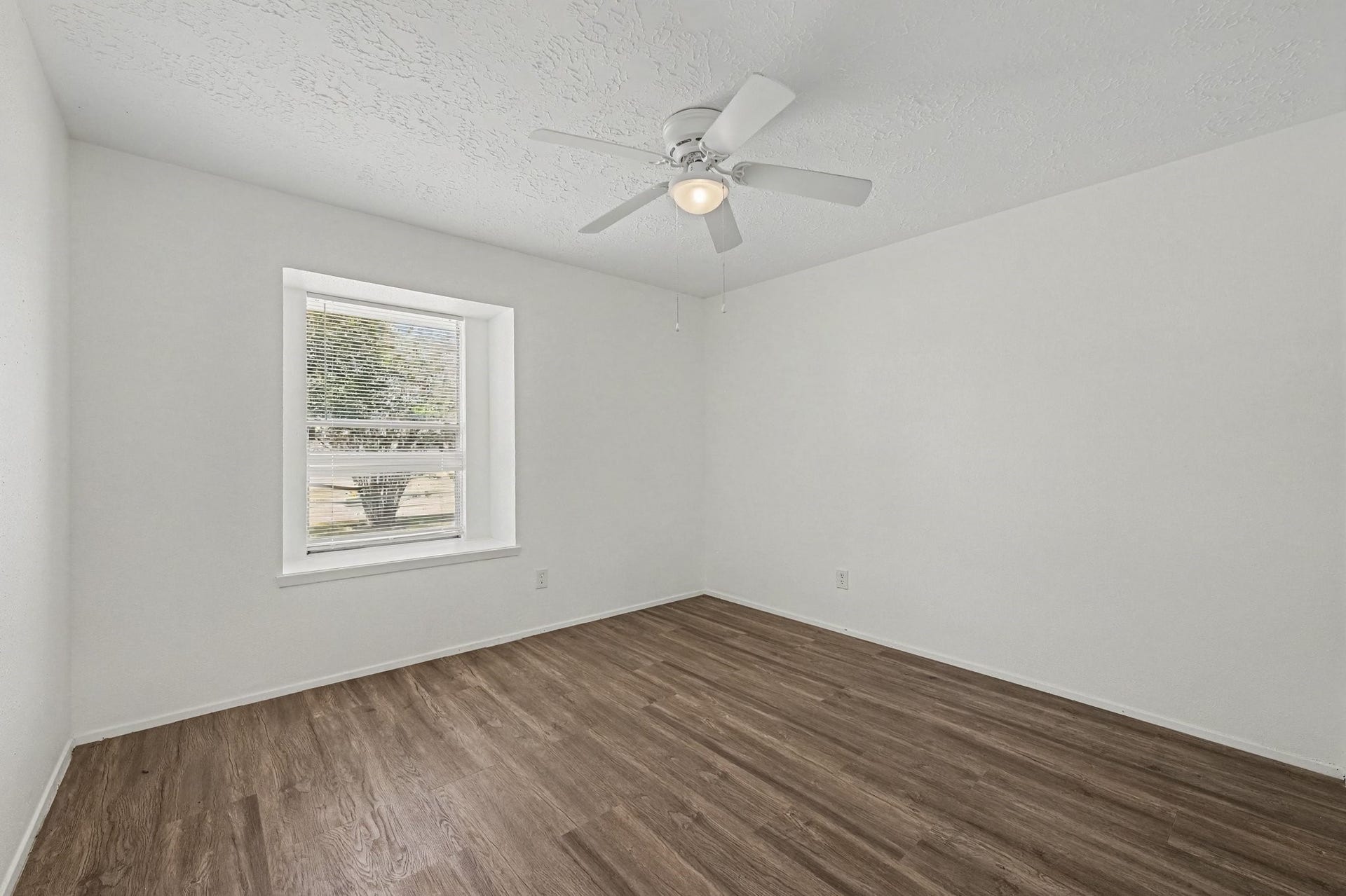 2015 Highcrest Drive, Missouri City, TX 77489 2015 Highcrest Drive, Missouri City, TX 77489
